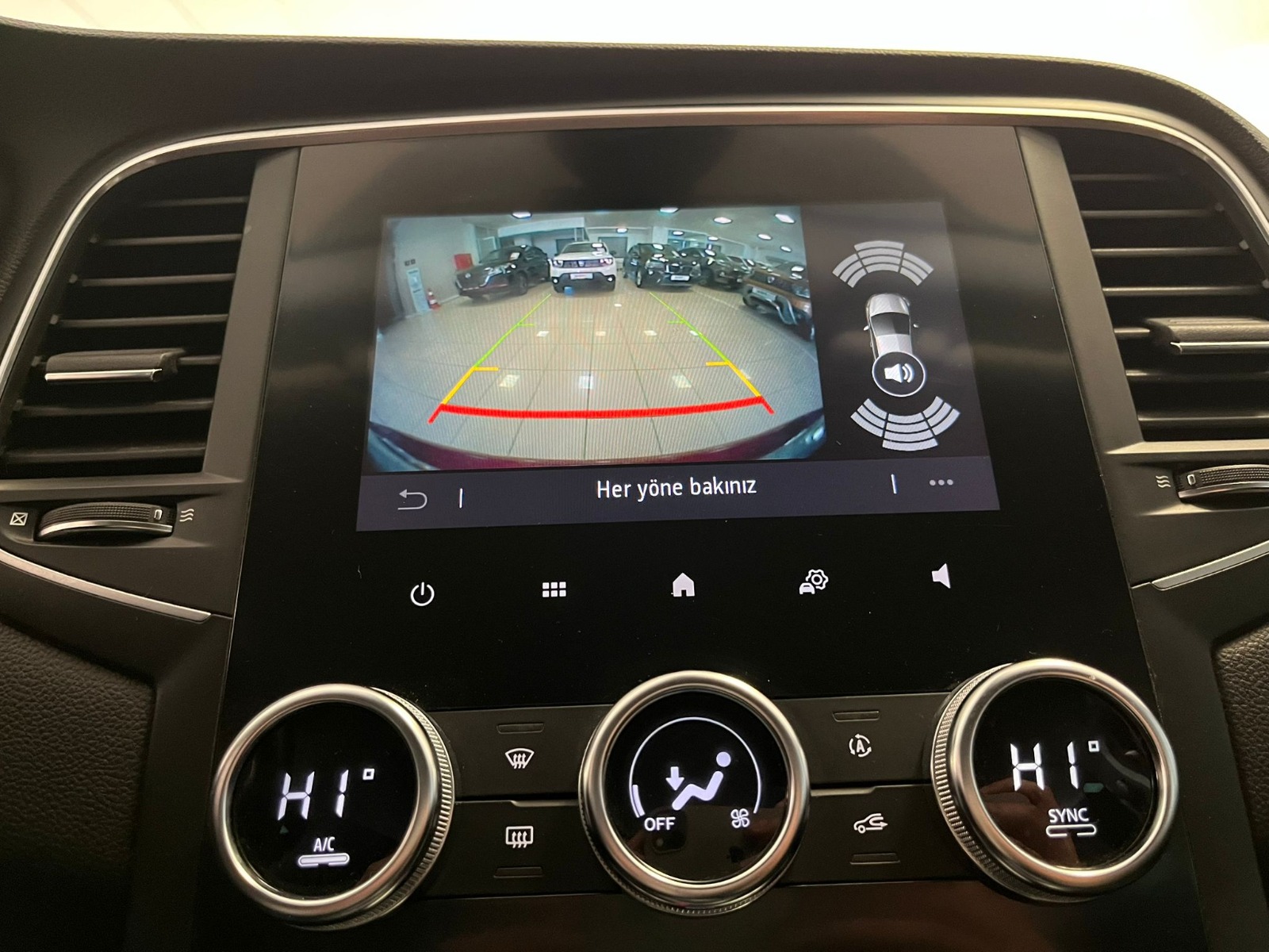 2023 Benzin Otomatik Renault Megane Kırmızı Ermat Motorlu Araçlar ve Tarım Ürünleri Sanayi Ticaret A.Ş.