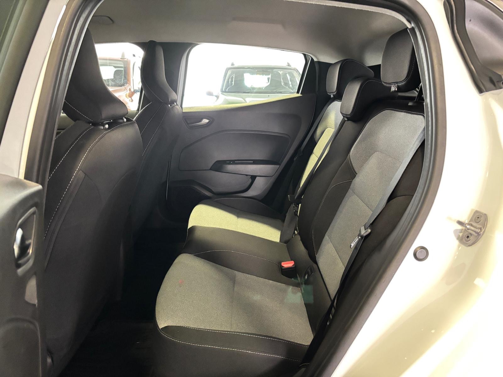 2025 Benzin Otomatik Renault Clio Beyaz Ermat Motorlu Araçlar ve Tarım Ürünleri Sanayi Ticaret A.Ş.