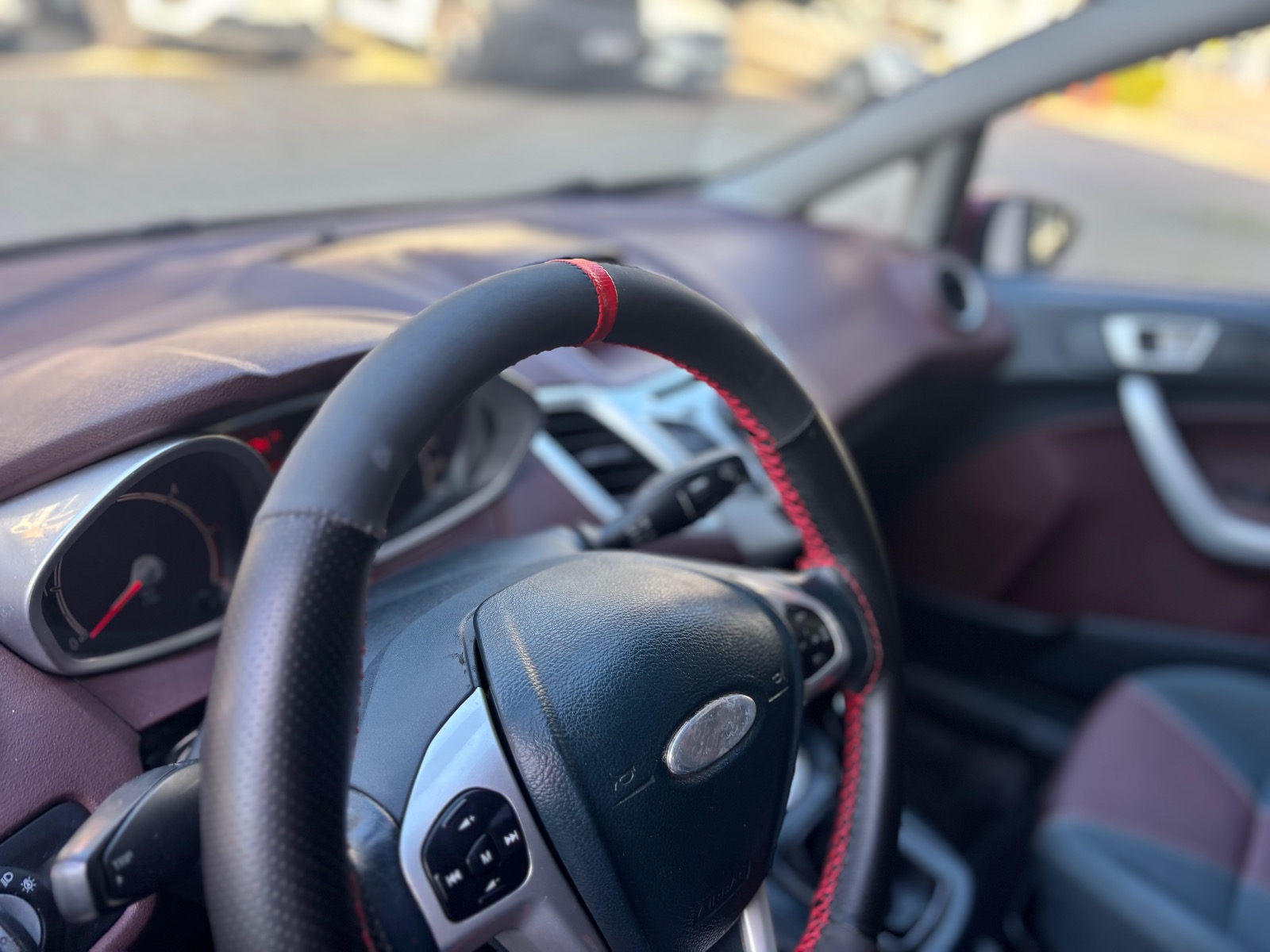 2012 Dizel Manuel Ford Fiesta Kırmızı Ermat Motorlu Araçlar ve Tarım Ürünleri Sanayi Ticaret A.Ş.