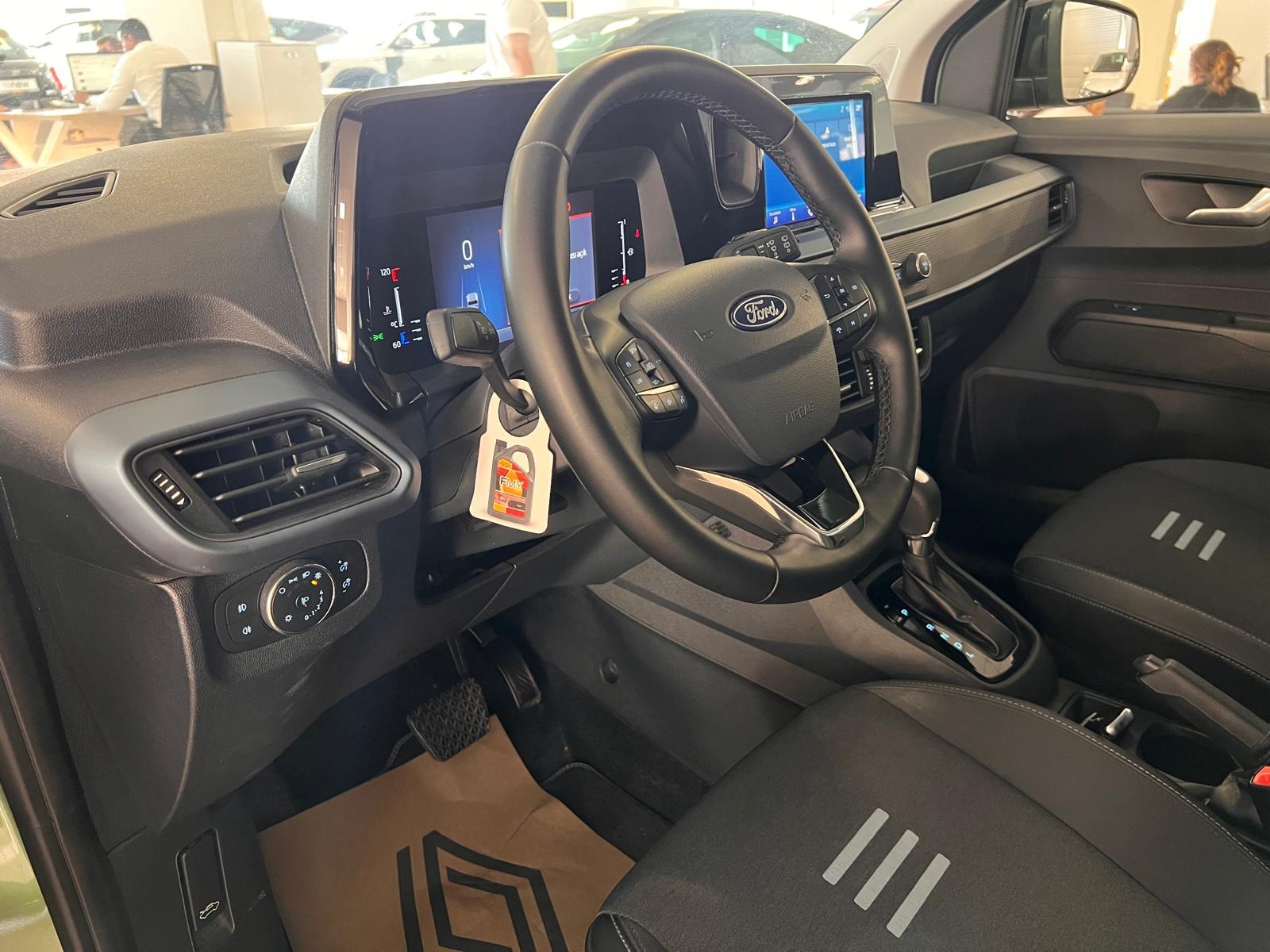 2024 Benzin Otomatik Ford Tourneo Courier Yeşil Ermat Motorlu Araçlar ve Tarım Ürünleri Sanayi Ticaret A.Ş.