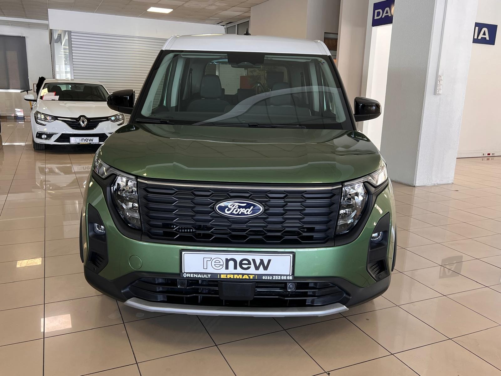 2024 Benzin Otomatik Ford Tourneo Courier Yeşil Ermat Motorlu Araçlar ve Tarım Ürünleri Sanayi Ticaret A.Ş.