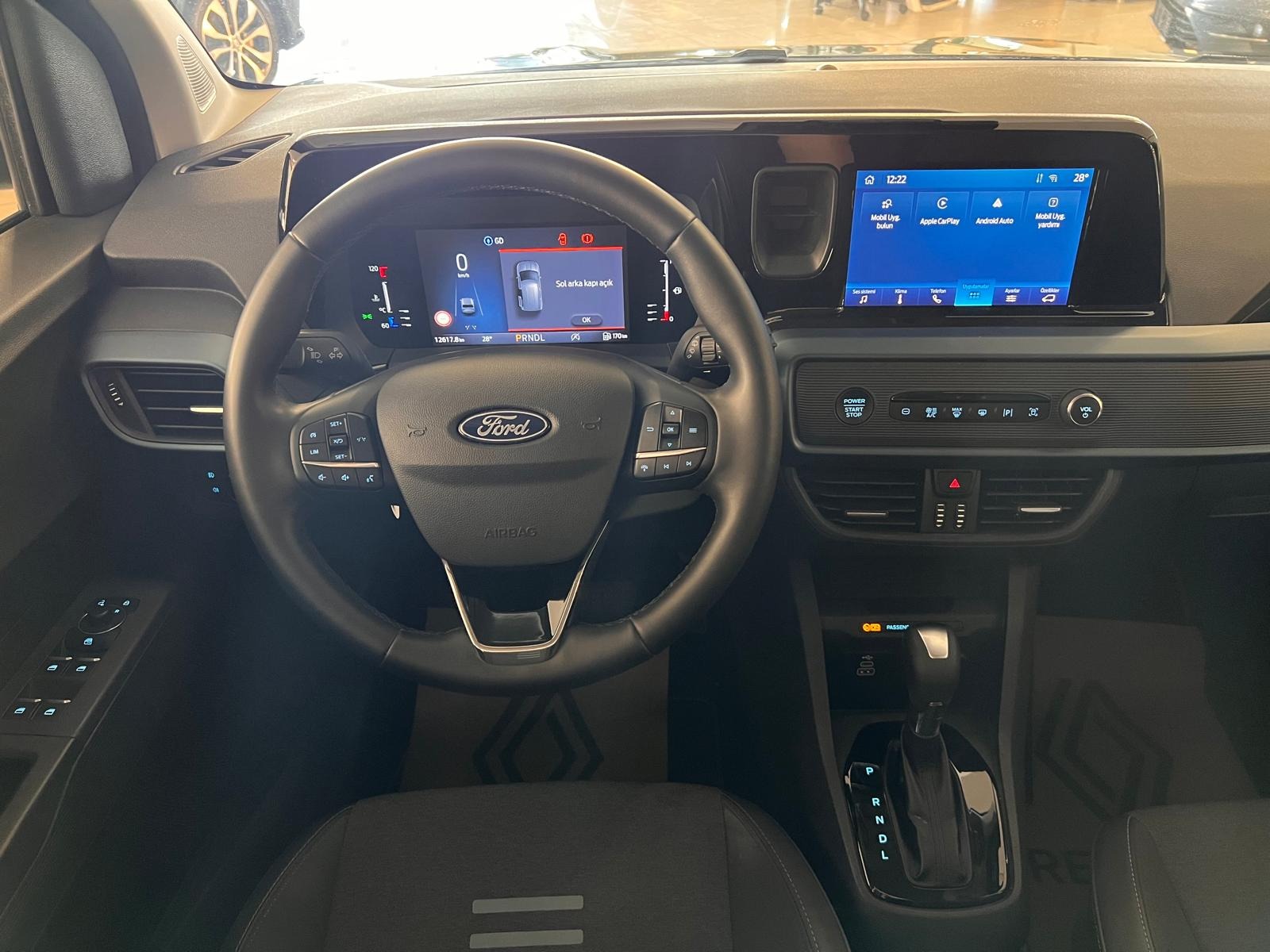 2024 Benzin Otomatik Ford Tourneo Courier Yeşil Ermat Motorlu Araçlar ve Tarım Ürünleri Sanayi Ticaret A.Ş.