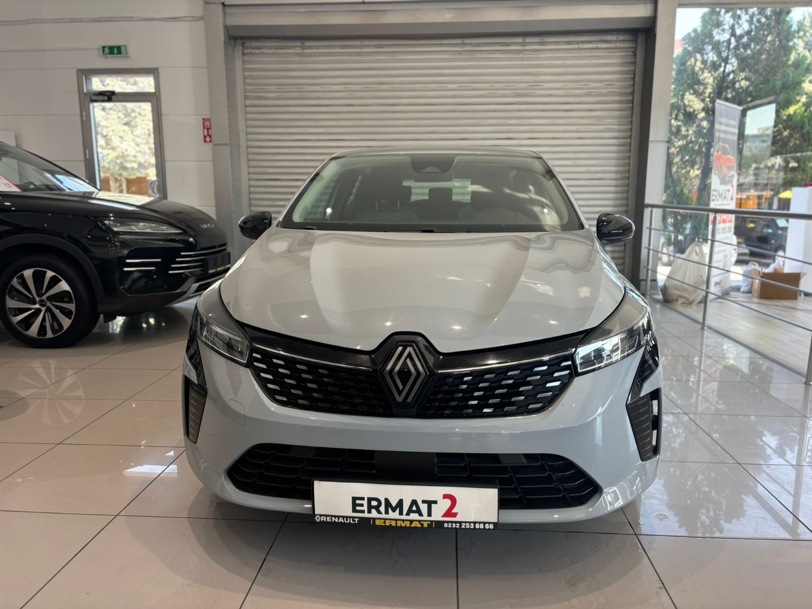 2023 Benzin Otomatik Renault Clio Gri Ermat Motorlu Araçlar ve Tarım Ürünleri Sanayi Ticaret A.Ş.