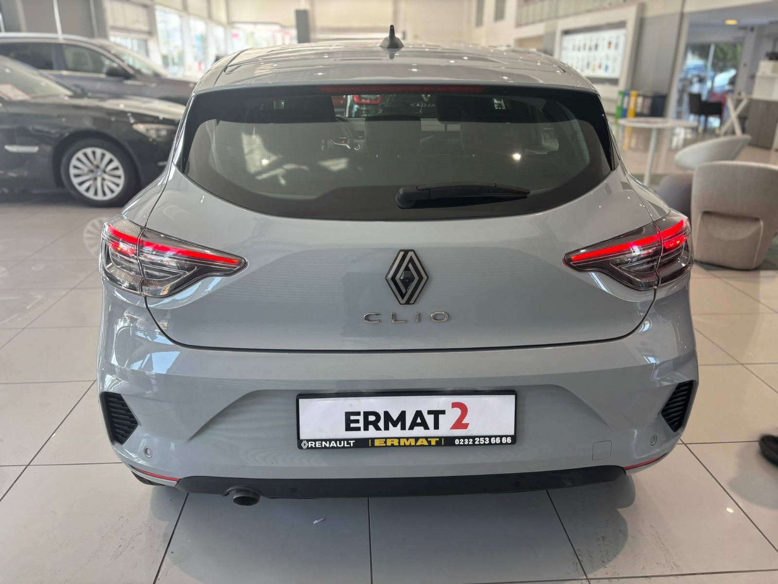 2023 Benzin Otomatik Renault Clio Gri Ermat Motorlu Araçlar ve Tarım Ürünleri Sanayi Ticaret A.Ş.