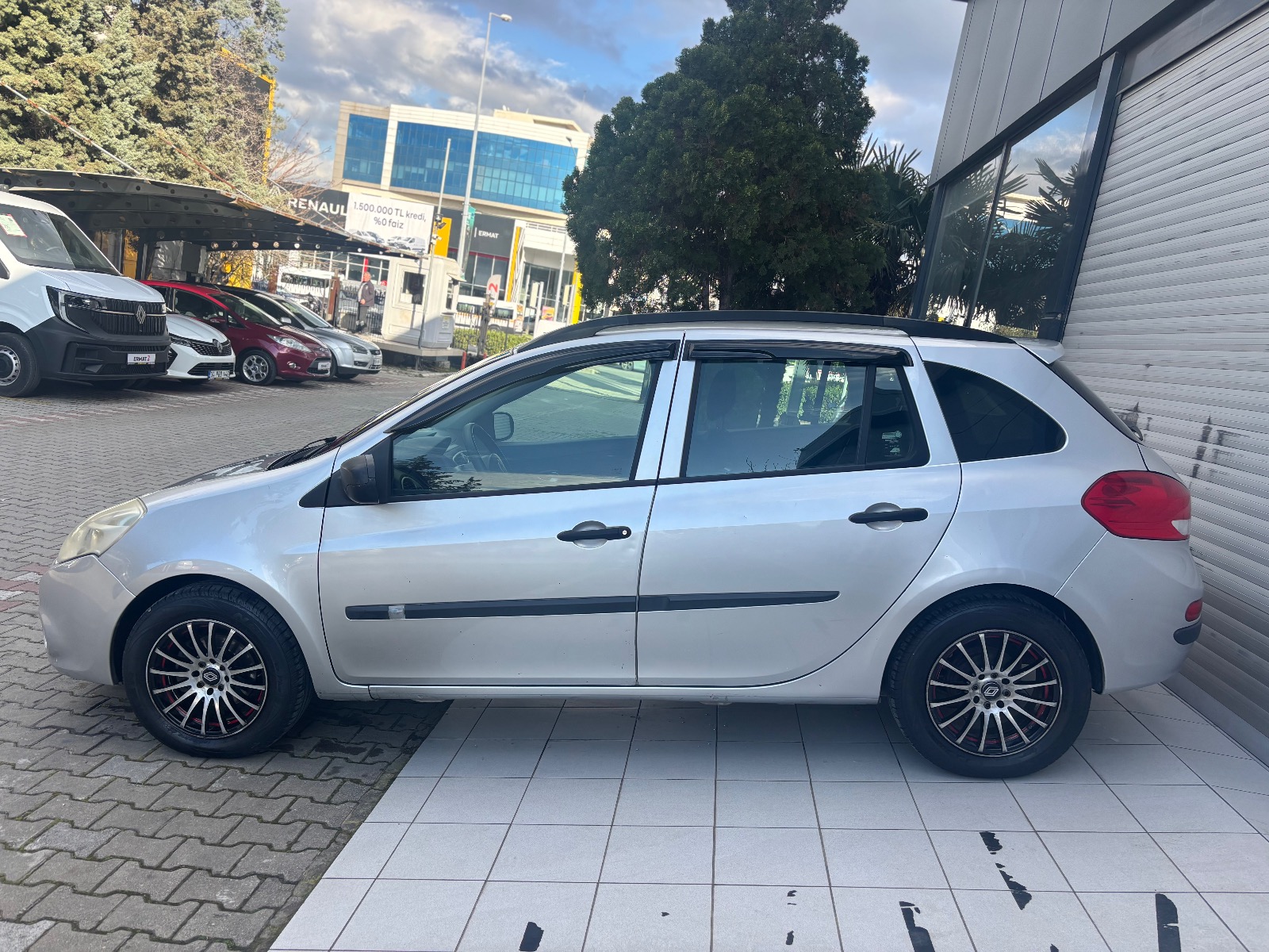 2012 Dizel Manuel Renault Clio Gri Ermat Motorlu Araçlar ve Tarım Ürünleri Sanayi Ticaret A.Ş.