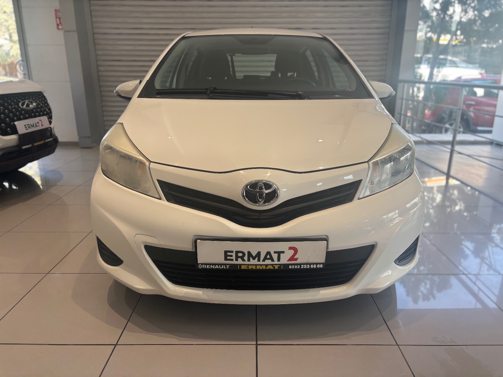 2012 Benzin Manuel Toyota Yaris Beyaz Ermat Motorlu Araçlar ve Tarım Ürünleri Sanayi Ticaret A.Ş.