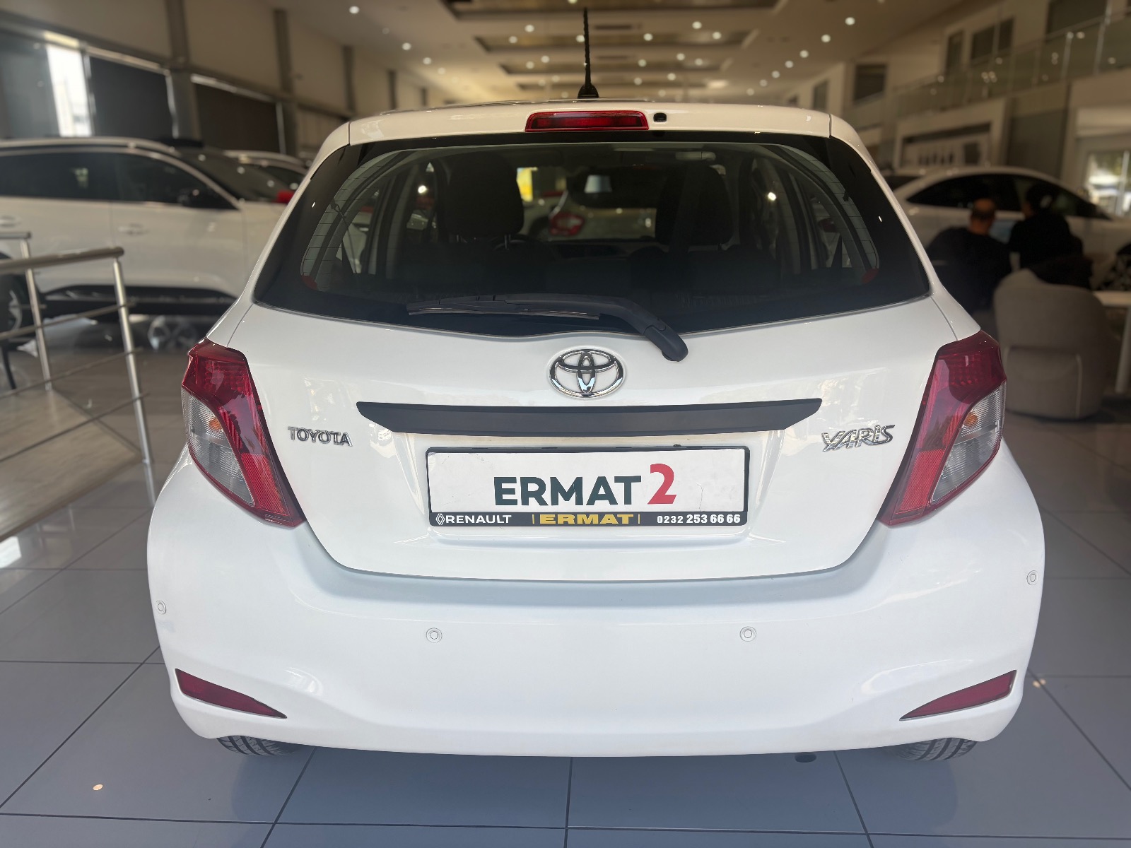 2012 Benzin Manuel Toyota Yaris Beyaz Ermat Motorlu Araçlar ve Tarım Ürünleri Sanayi Ticaret A.Ş.