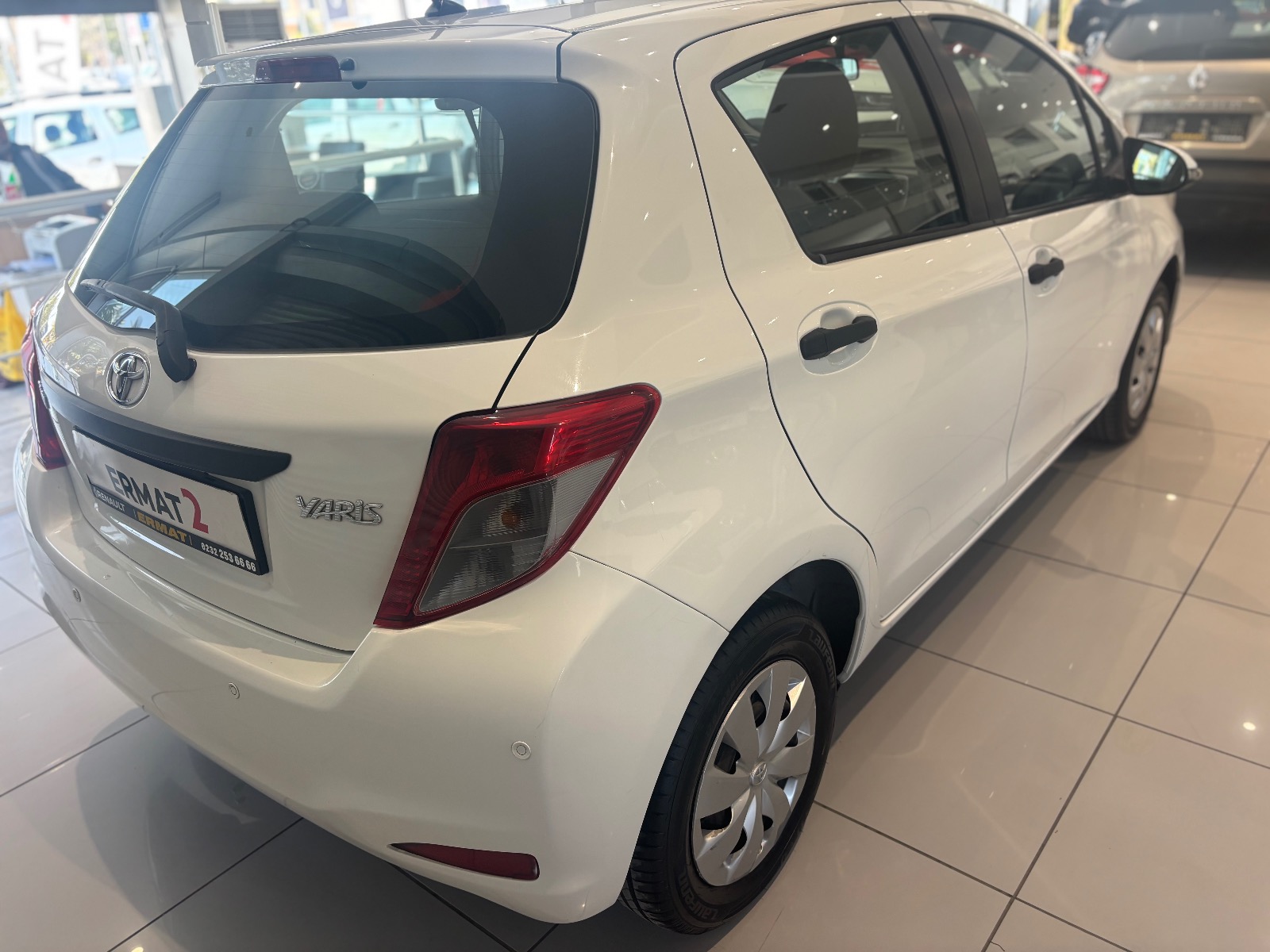 2012 Benzin Manuel Toyota Yaris Beyaz Ermat Motorlu Araçlar ve Tarım Ürünleri Sanayi Ticaret A.Ş.
