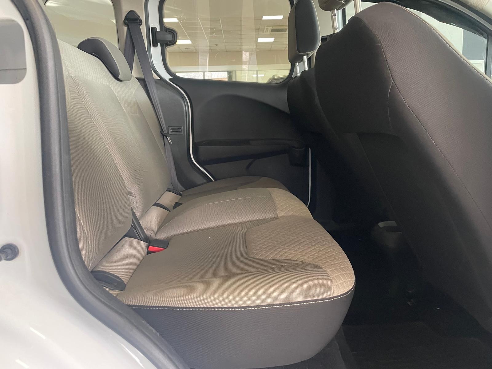 2023 Benzin Manuel Ford Tourneo Courier Beyaz Ermat Motorlu Araçlar ve Tarım Ürünleri Sanayi Ticaret A.Ş.