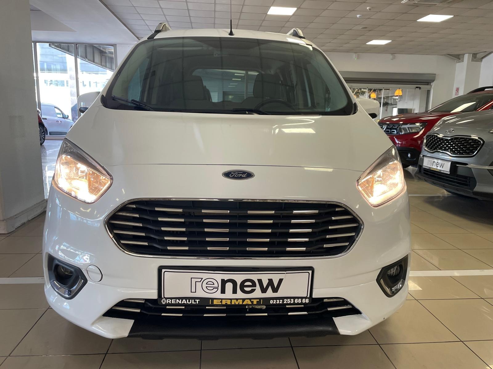 2023 Benzin Manuel Ford Tourneo Courier Beyaz Ermat Motorlu Araçlar ve Tarım Ürünleri Sanayi Ticaret A.Ş.