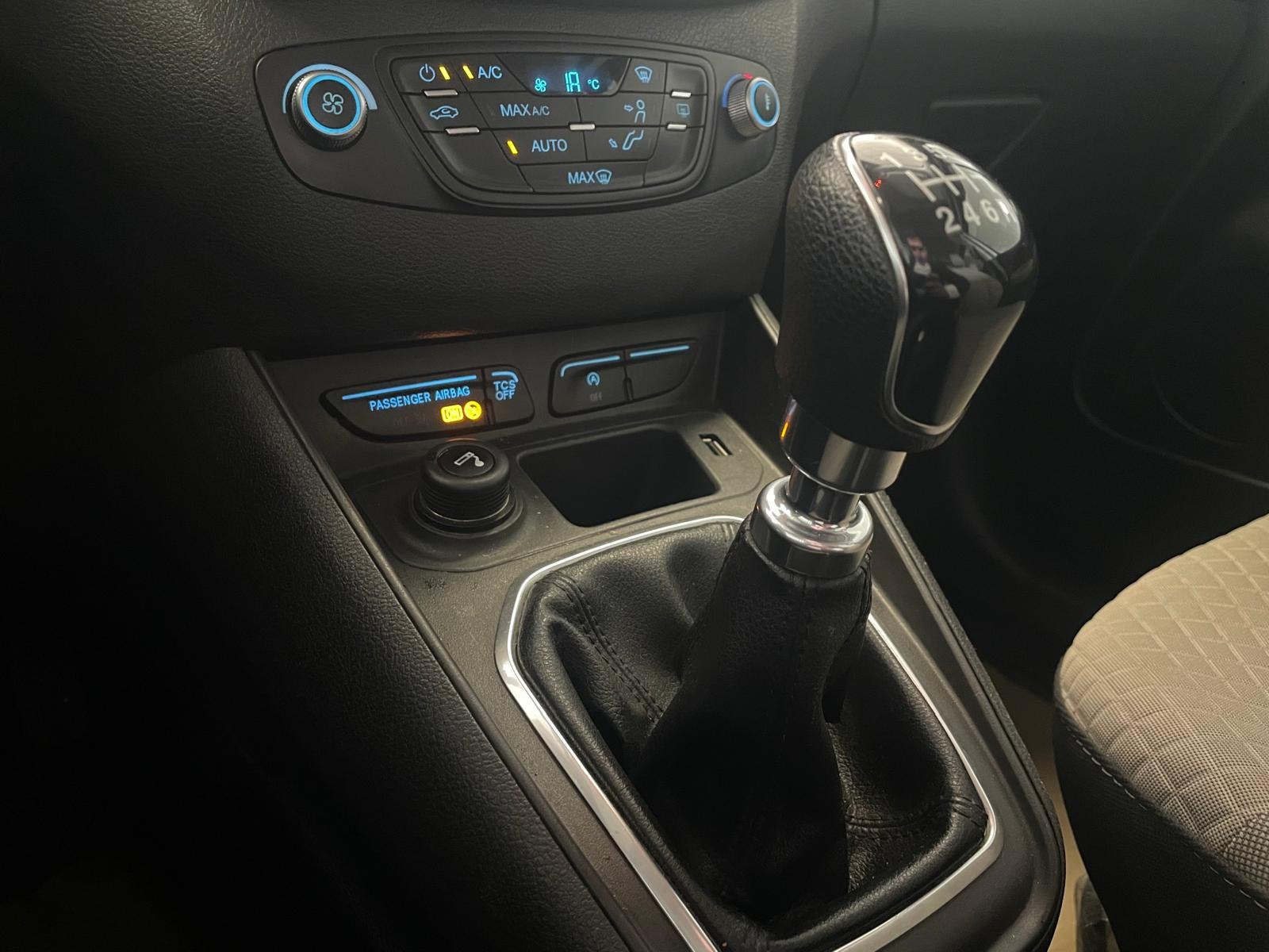 2023 Benzin Manuel Ford Tourneo Courier Beyaz Ermat Motorlu Araçlar ve Tarım Ürünleri Sanayi Ticaret A.Ş.