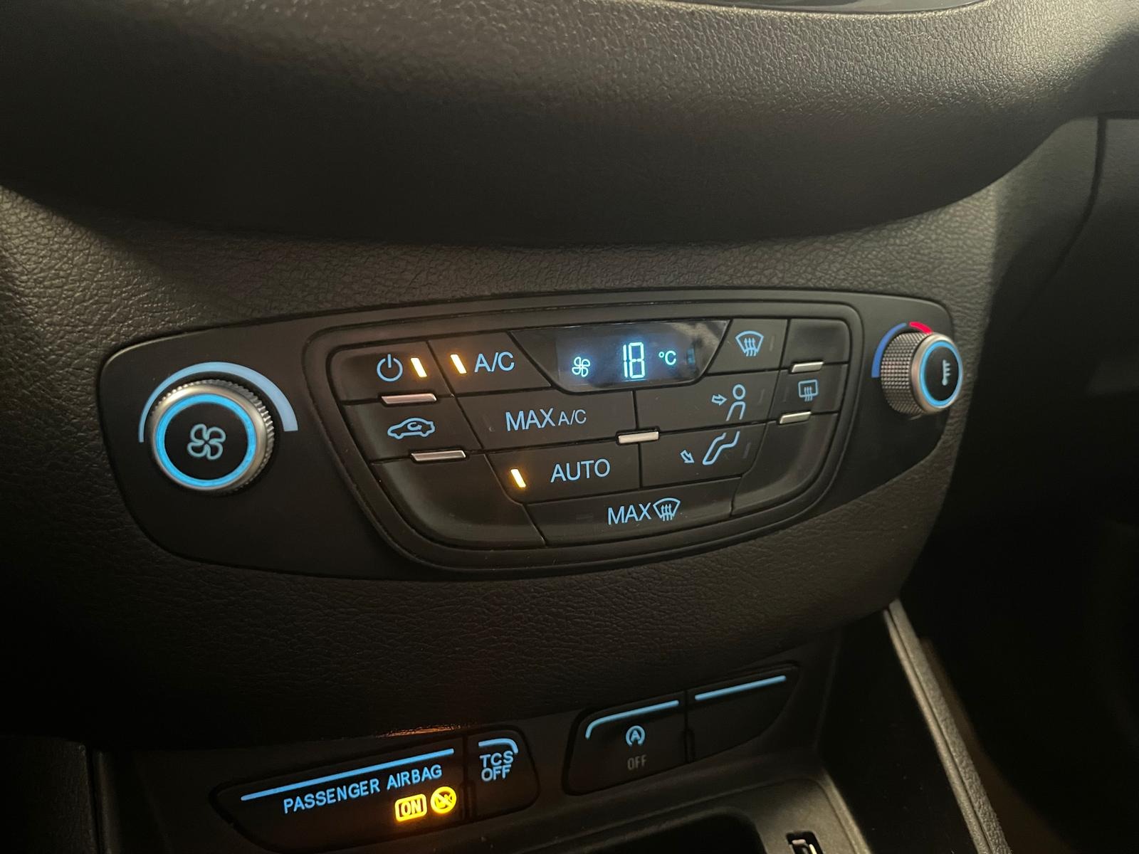 2023 Benzin Manuel Ford Tourneo Courier Beyaz Ermat Motorlu Araçlar ve Tarım Ürünleri Sanayi Ticaret A.Ş.