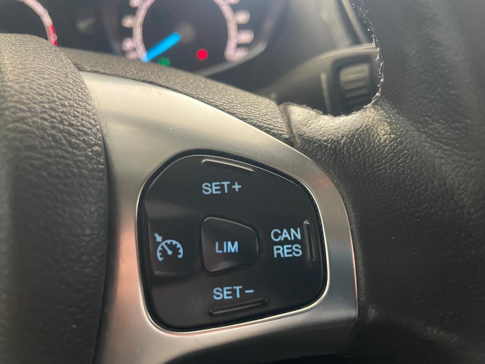 2023 Benzin Manuel Ford Tourneo Courier Beyaz Ermat Motorlu Araçlar ve Tarım Ürünleri Sanayi Ticaret A.Ş.