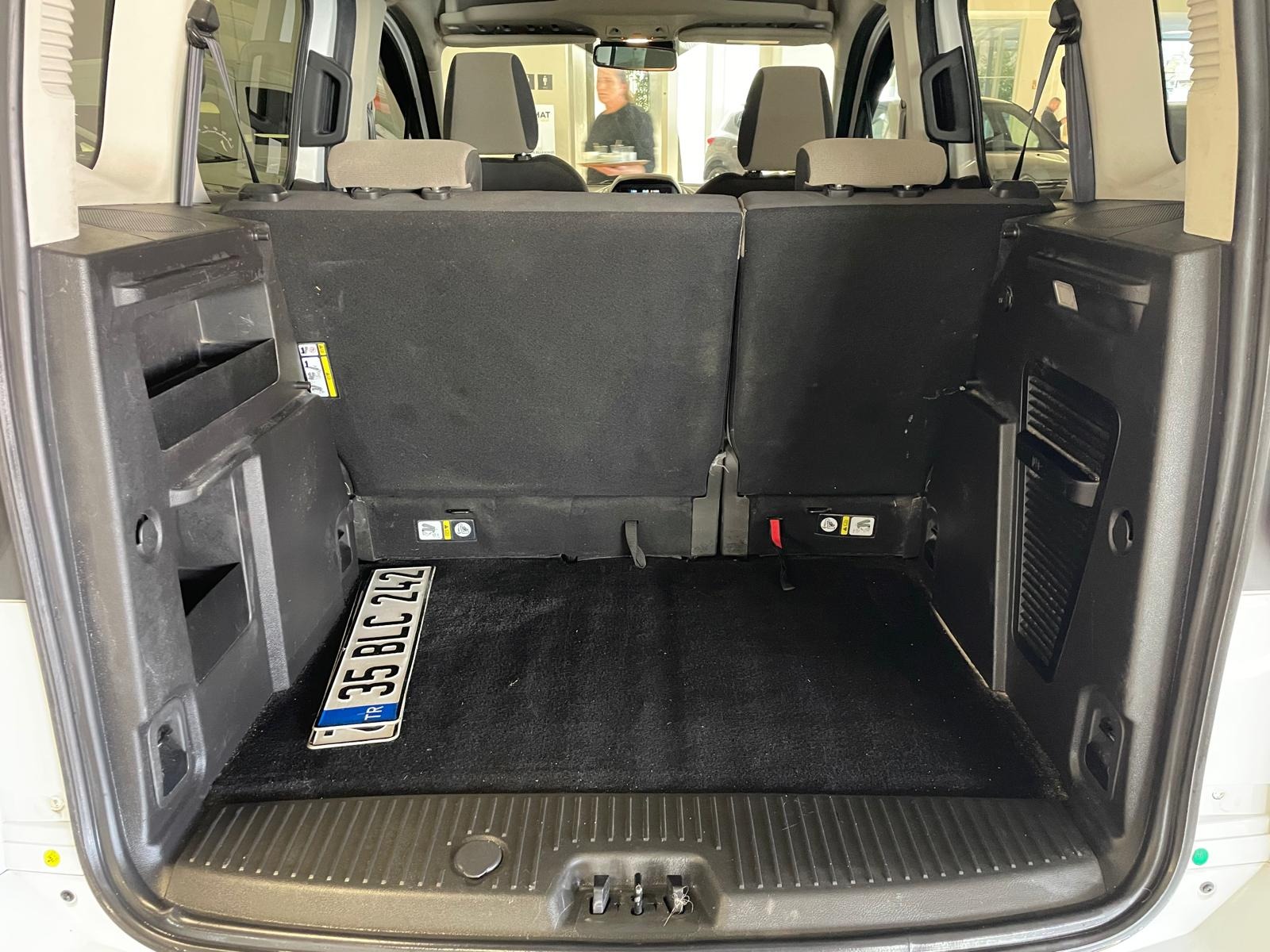 2023 Benzin Manuel Ford Tourneo Courier Beyaz Ermat Motorlu Araçlar ve Tarım Ürünleri Sanayi Ticaret A.Ş.