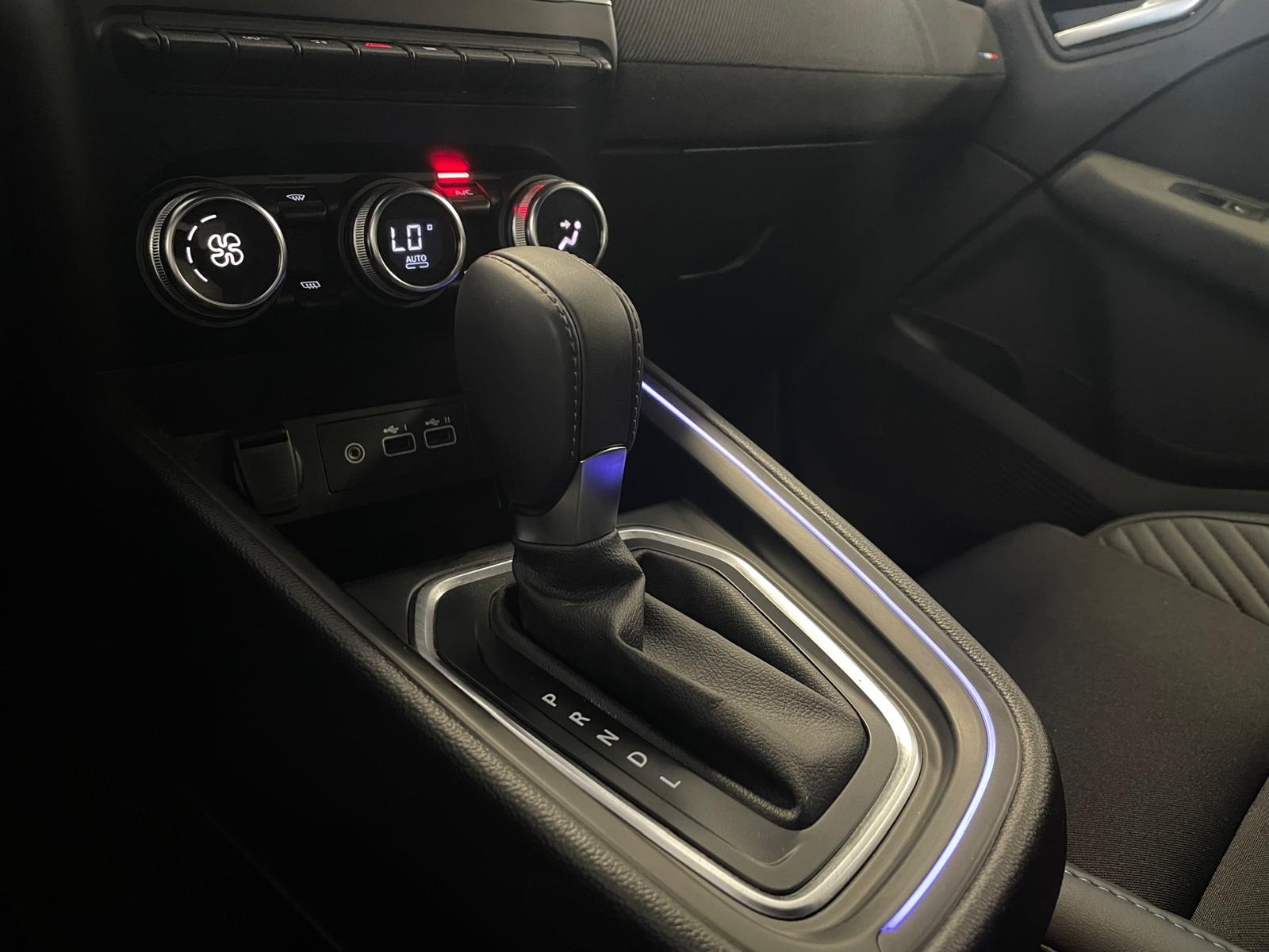 2024 Benzin Otomatik Renault Clio Siyah Ermat Motorlu Araçlar ve Tarım Ürünleri Sanayi Ticaret A.Ş.