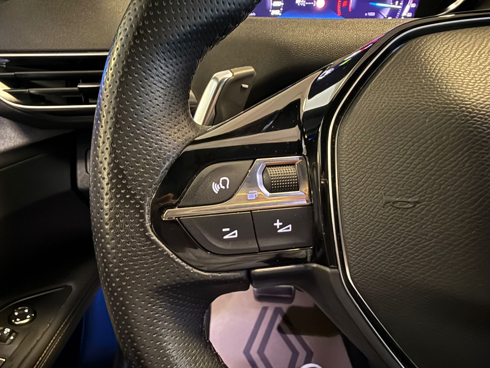 2023 Dizel Otomatik Peugeot 3008 Kırmızı Ermat Motorlu Araçlar ve Tarım Ürünleri Sanayi Ticaret A.Ş.