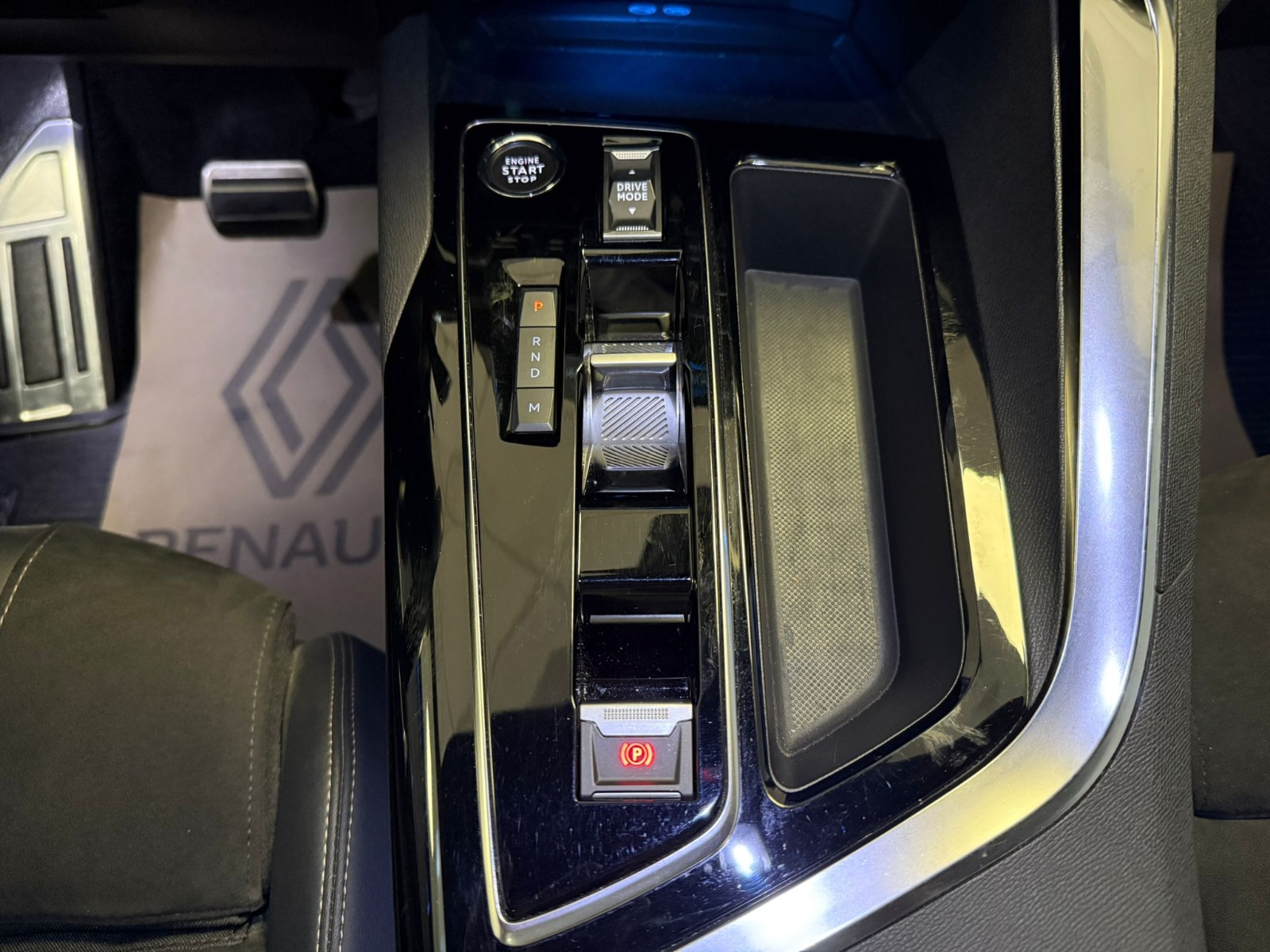 2023 Dizel Otomatik Peugeot 3008 Kırmızı Ermat Motorlu Araçlar ve Tarım Ürünleri Sanayi Ticaret A.Ş.