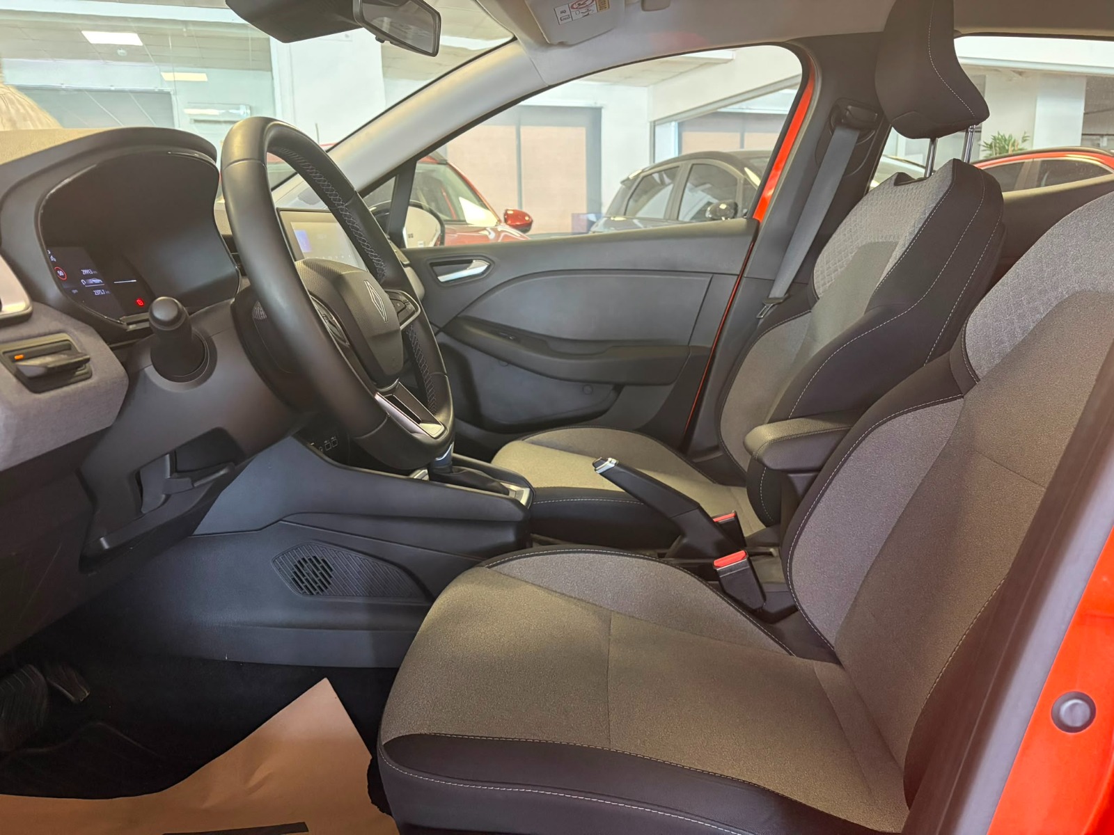 2024 Benzin Otomatik Renault Clio Turuncu Ermat Motorlu Araçlar ve Tarım Ürünleri Sanayi Ticaret A.Ş.