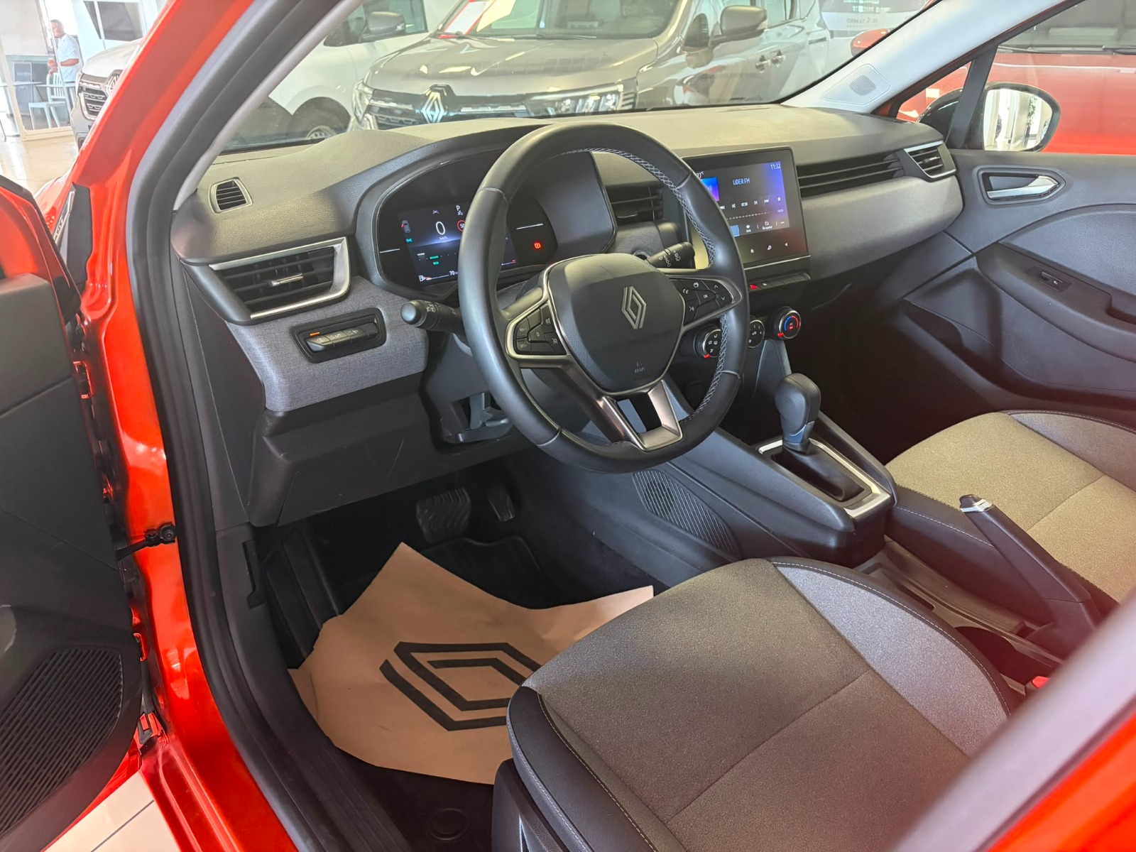 2024 Benzin Otomatik Renault Clio Turuncu Ermat Motorlu Araçlar ve Tarım Ürünleri Sanayi Ticaret A.Ş.
