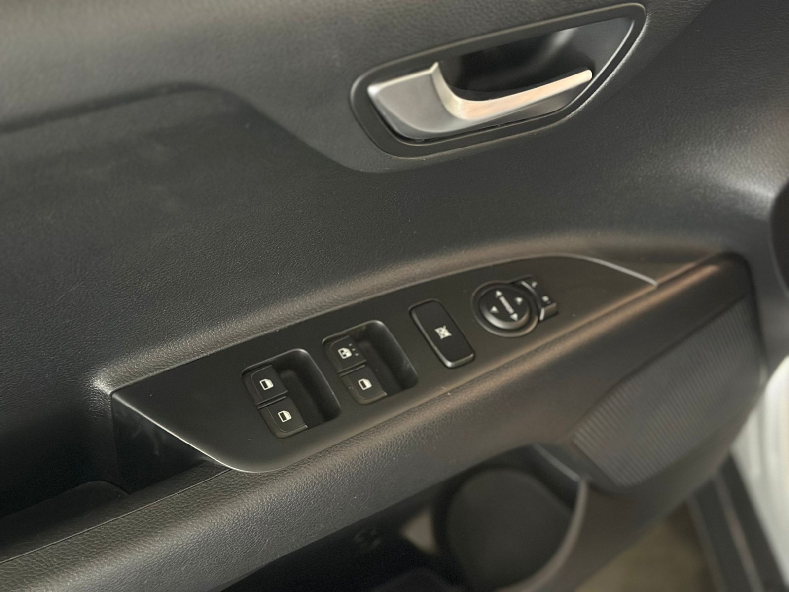 2021 Benzin Manuel Kia Stonic Gri Ermat Motorlu Araçlar ve Tarım Ürünleri Sanayi Ticaret A.Ş.
