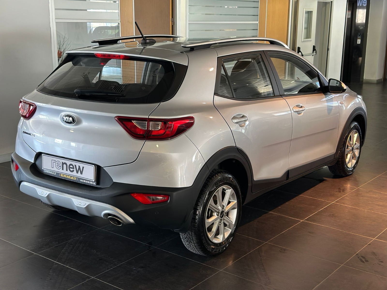2021 Benzin Manuel Kia Stonic Gri Ermat Motorlu Araçlar ve Tarım Ürünleri Sanayi Ticaret A.Ş.