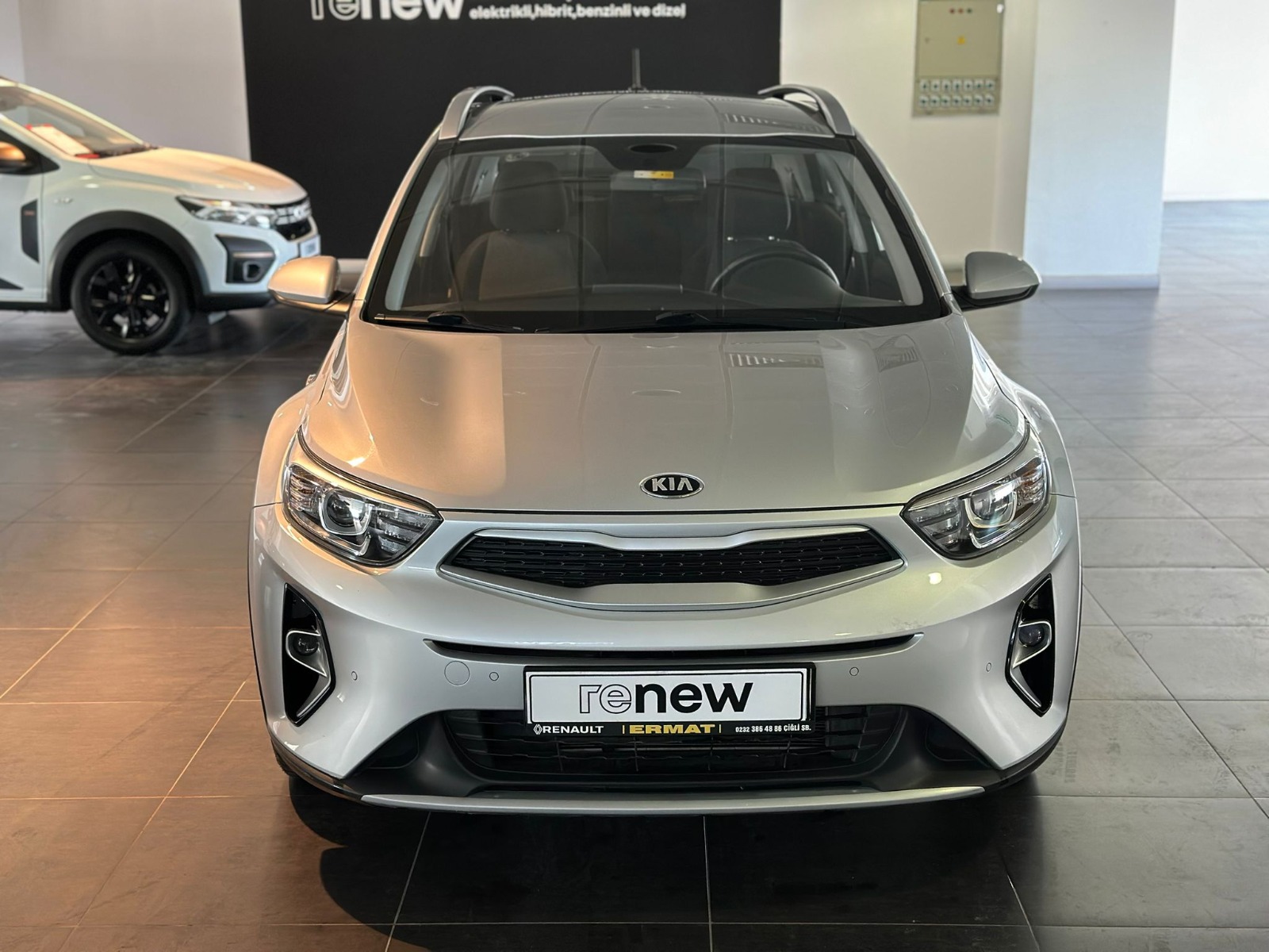 2021 Benzin Manuel Kia Stonic Gri Ermat Motorlu Araçlar ve Tarım Ürünleri Sanayi Ticaret A.Ş.