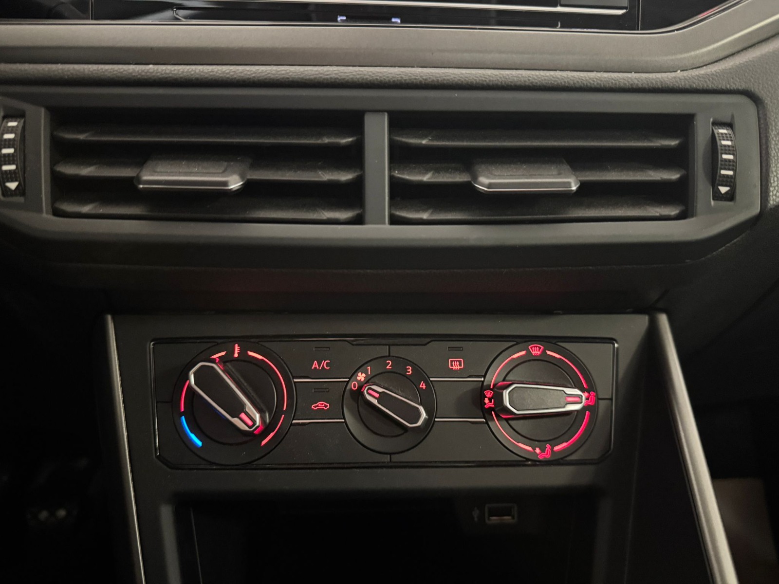 2018 Benzin Manuel Volkswagen Polo Beyaz Ermat Motorlu Araçlar ve Tarım Ürünleri Sanayi Ticaret A.Ş.