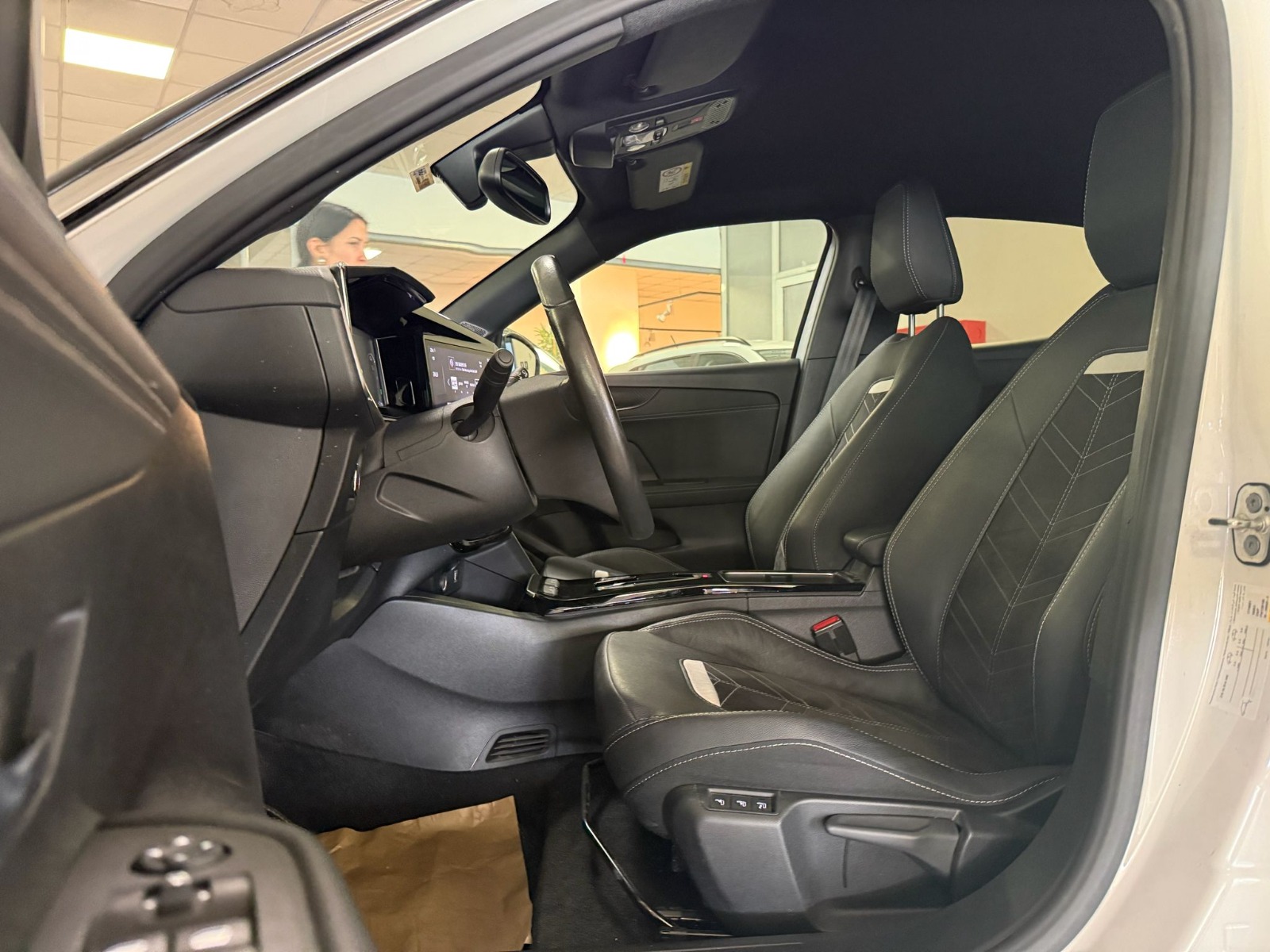 2023 Elektrik Otomatik Opel Mokka-e Beyaz Ermat Motorlu Araçlar ve Tarım Ürünleri Sanayi Ticaret A.Ş.