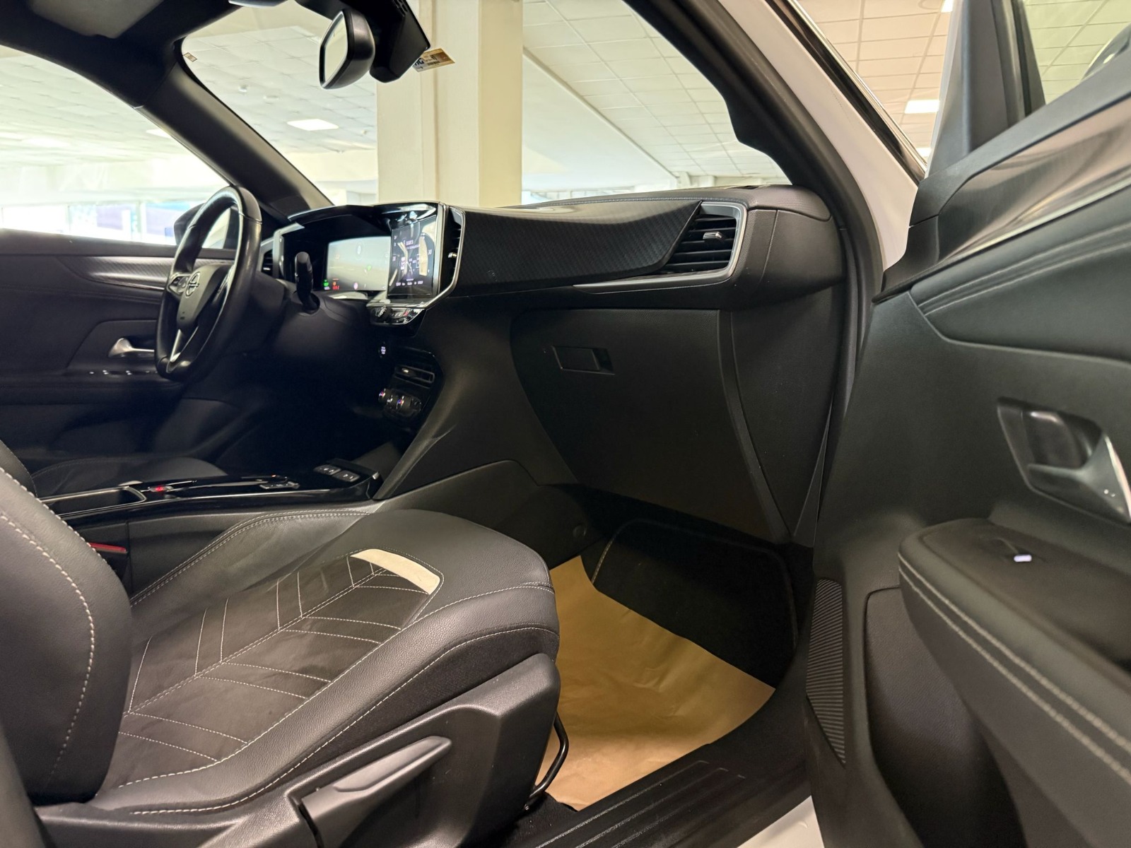 2023 Elektrik Otomatik Opel Mokka-e Beyaz Ermat Motorlu Araçlar ve Tarım Ürünleri Sanayi Ticaret A.Ş.