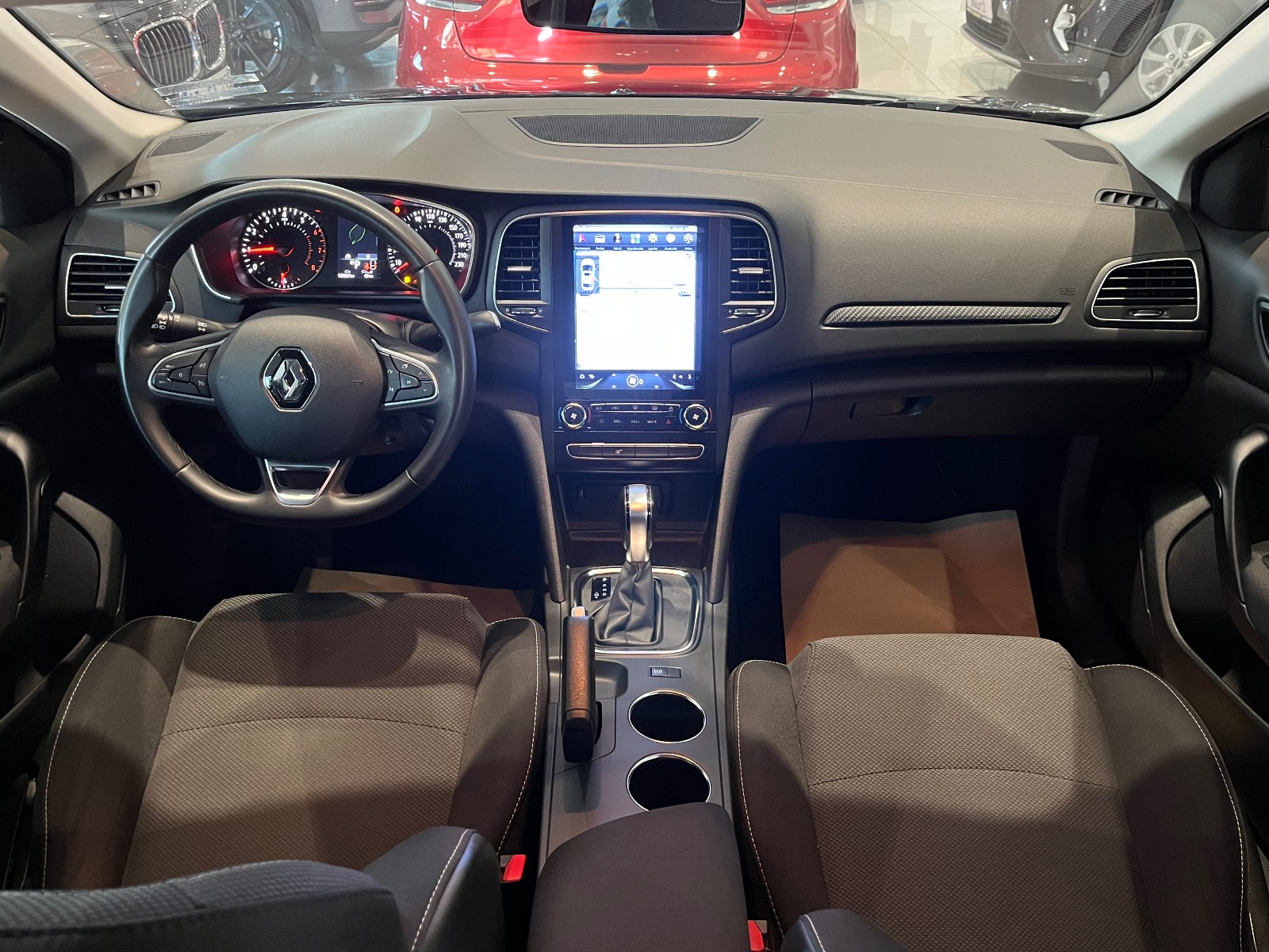 2022 Benzin Otomatik Renault Megane Siyah Ermat Motorlu Araçlar ve Tarım Ürünleri Sanayi Ticaret A.Ş.