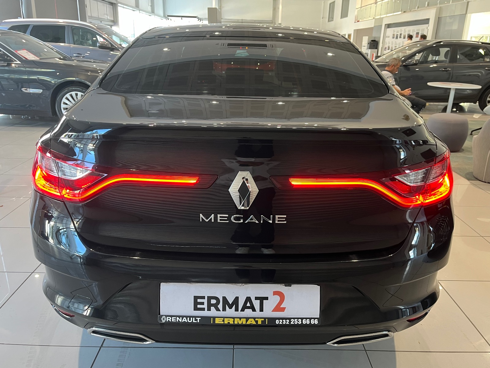 2022 Benzin Otomatik Renault Megane Siyah Ermat Motorlu Araçlar ve Tarım Ürünleri Sanayi Ticaret A.Ş.