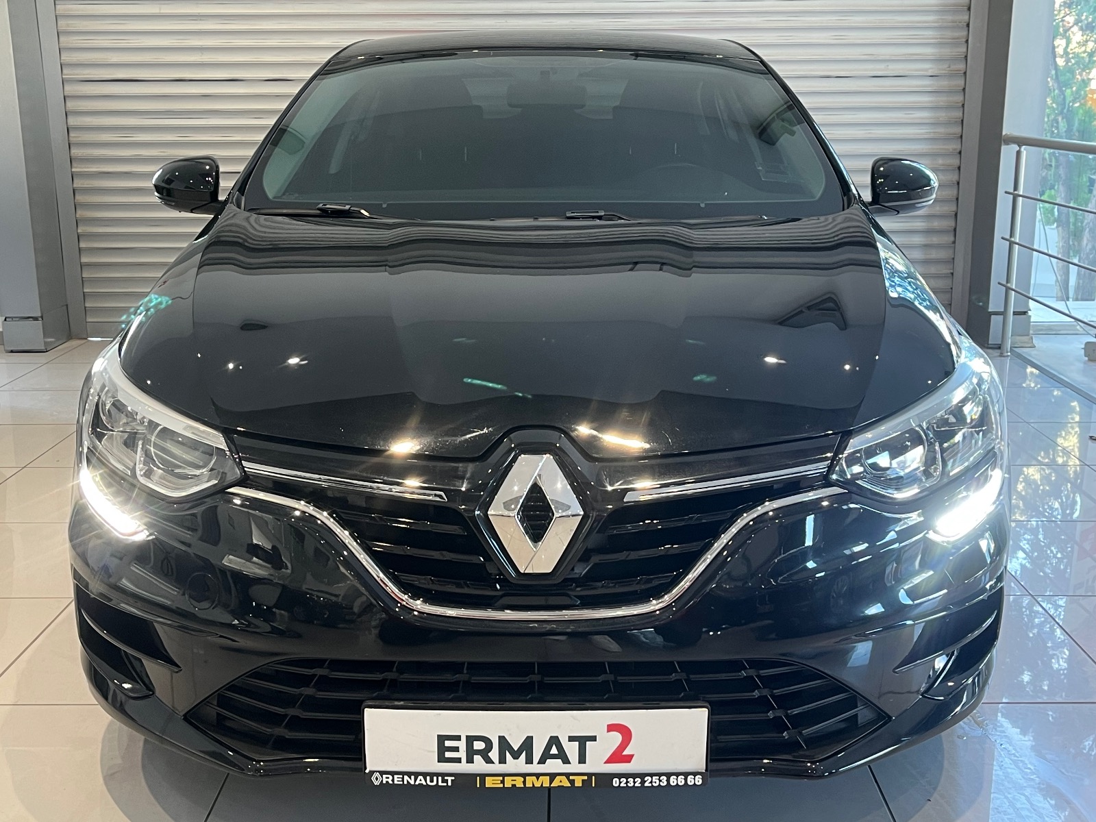 2022 Benzin Otomatik Renault Megane Siyah Ermat Motorlu Araçlar ve Tarım Ürünleri Sanayi Ticaret A.Ş.