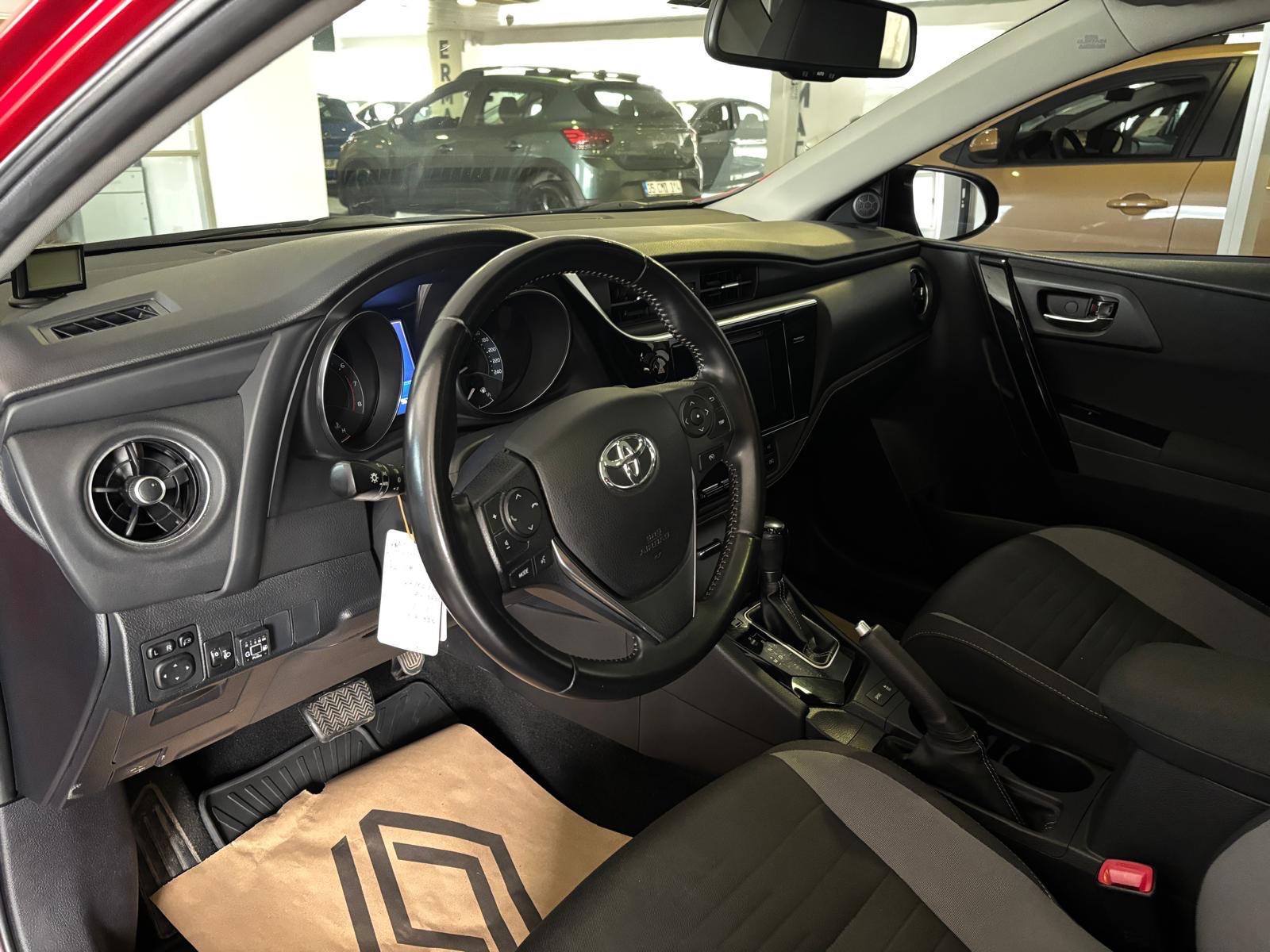 2016 Benzin + LPG Otomatik Toyota Auris Kırmızı Ermat Motorlu Araçlar ve Tarım Ürünleri Sanayi Ticaret A.Ş.