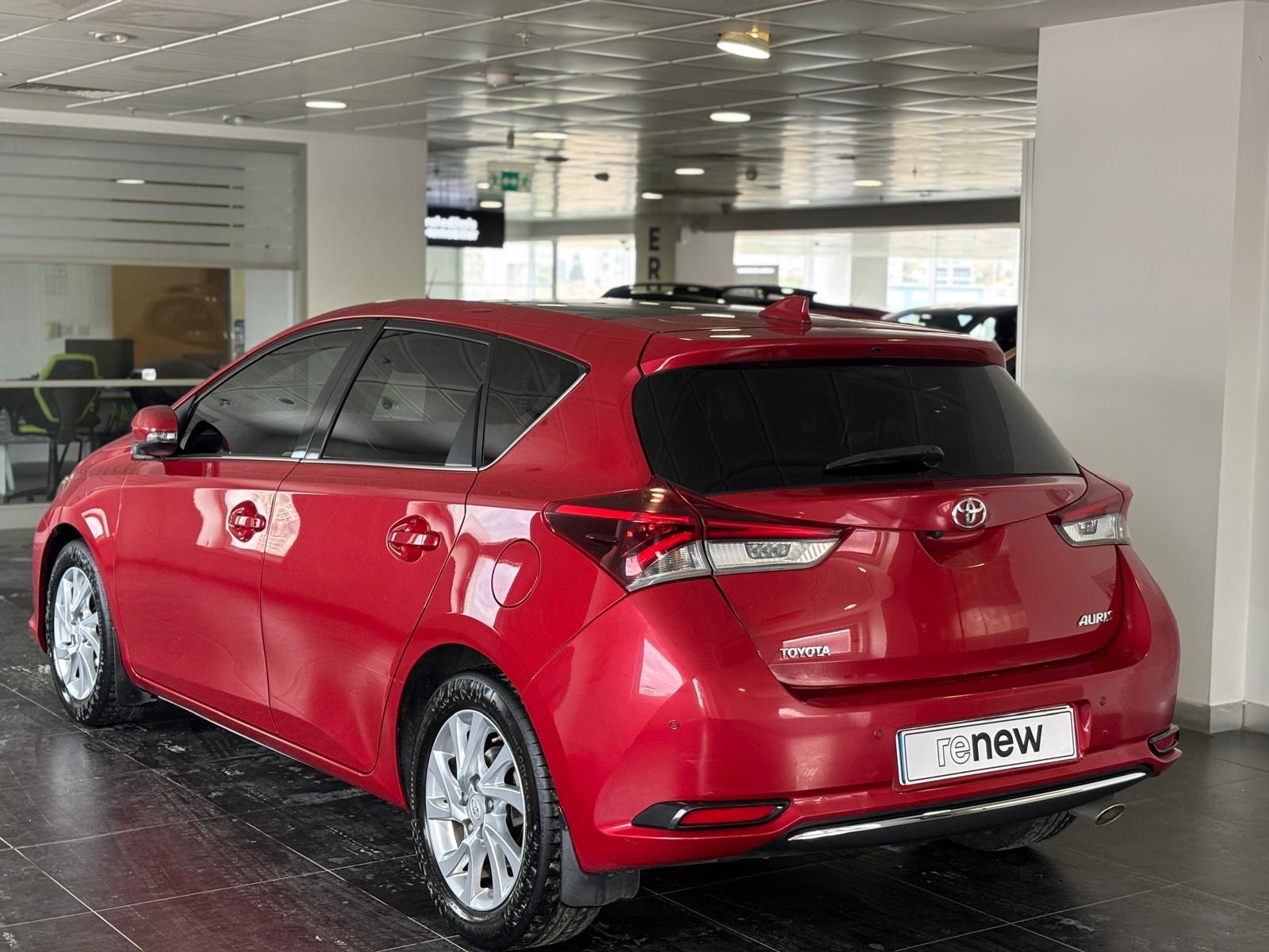 2016 Benzin + LPG Otomatik Toyota Auris Kırmızı Ermat Motorlu Araçlar ve Tarım Ürünleri Sanayi Ticaret A.Ş.