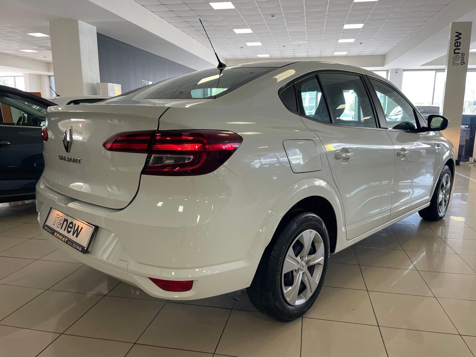 2022 Benzin Otomatik Renault Taliant Beyaz Ermat Motorlu Araçlar ve Tarım Ürünleri Sanayi Ticaret A.Ş.