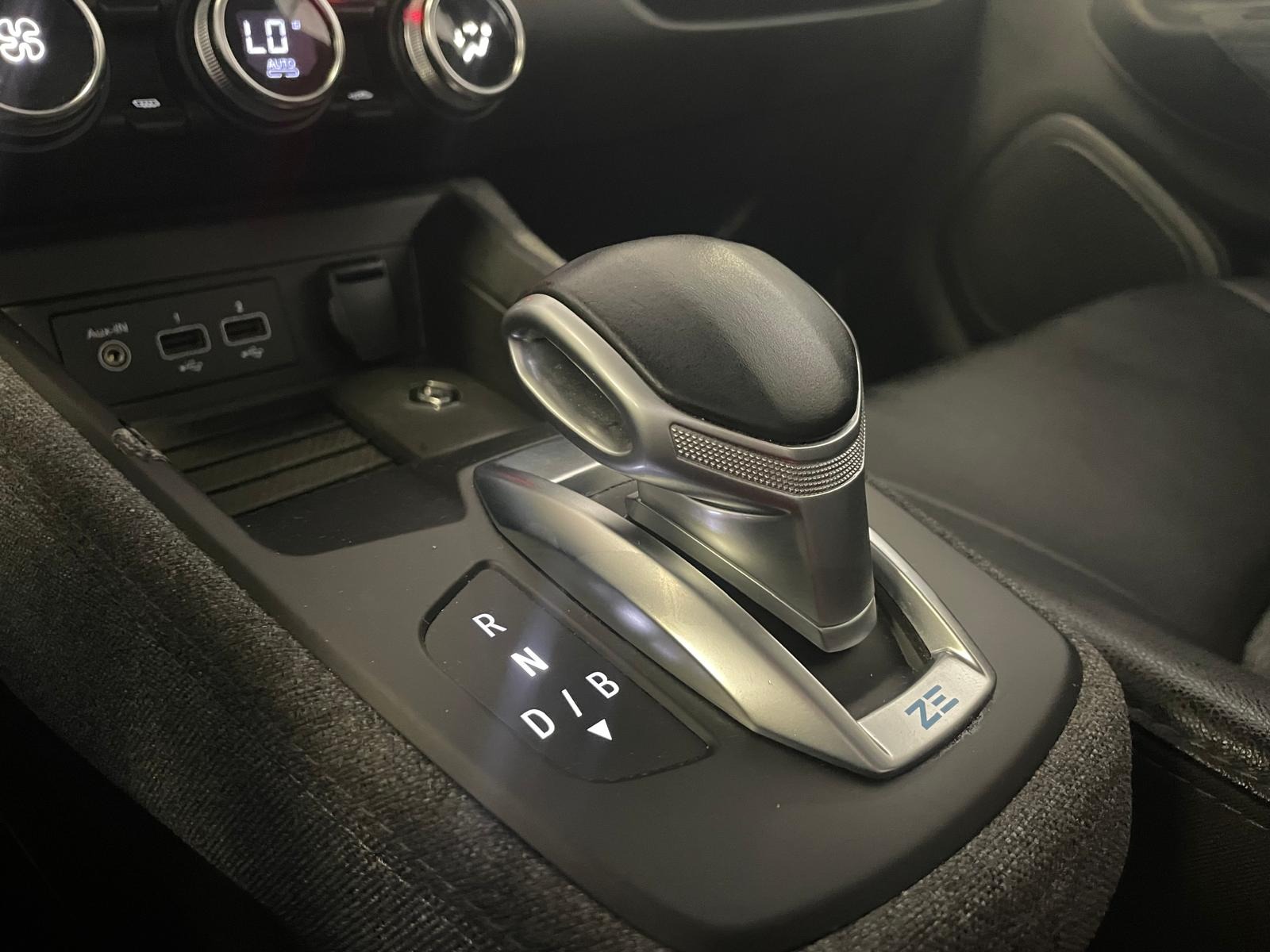 2022 Elektrik Otomatik Renault Zoe Mor Ermat Motorlu Araçlar ve Tarım Ürünleri Sanayi Ticaret A.Ş.