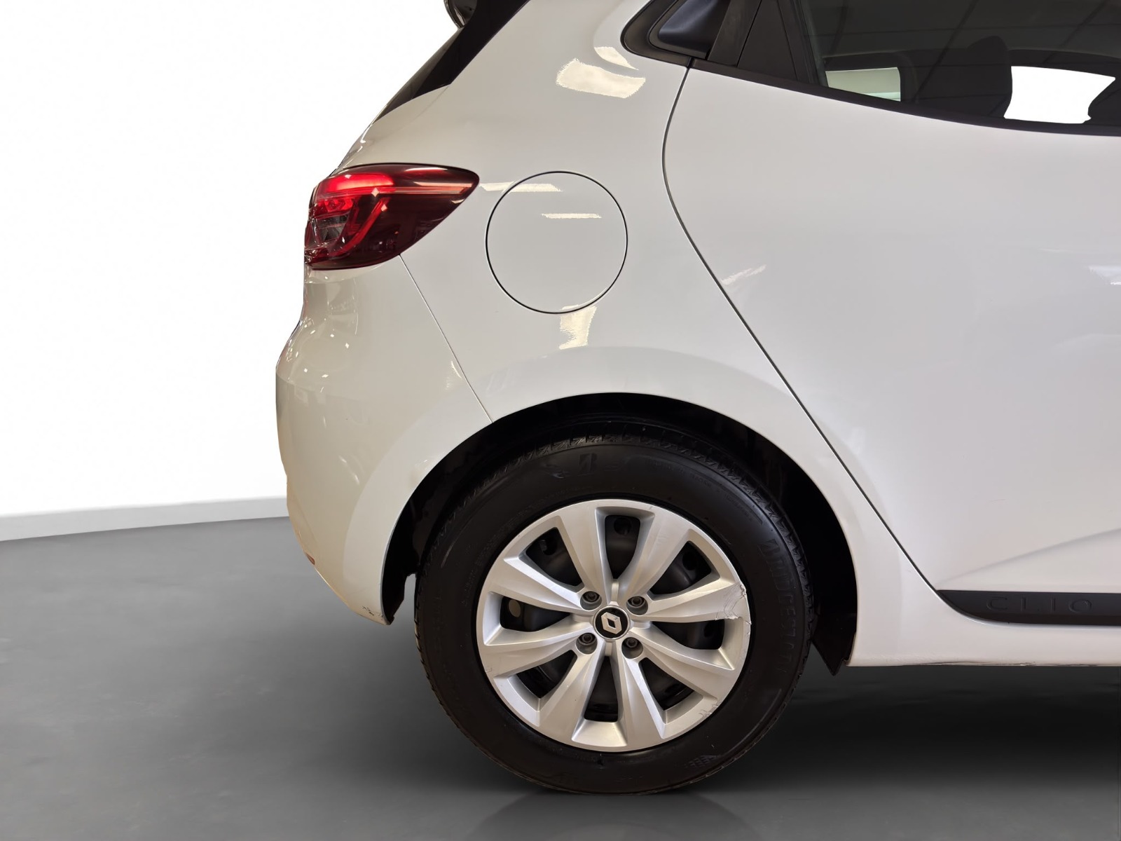 2022 Benzin Otomatik Renault Clio Beyaz Ermat Motorlu Araçlar ve Tarım Ürünleri Sanayi Ticaret A.Ş.