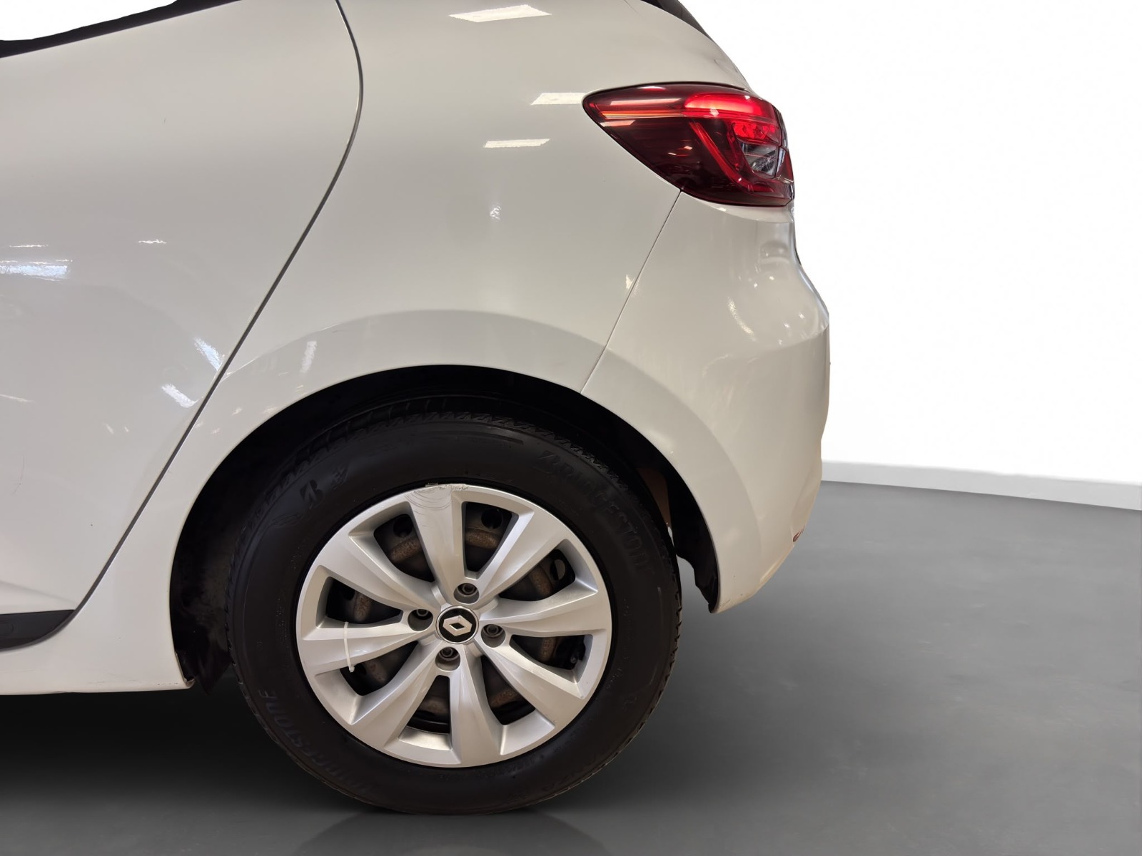 2022 Benzin Otomatik Renault Clio Beyaz Ermat Motorlu Araçlar ve Tarım Ürünleri Sanayi Ticaret A.Ş.