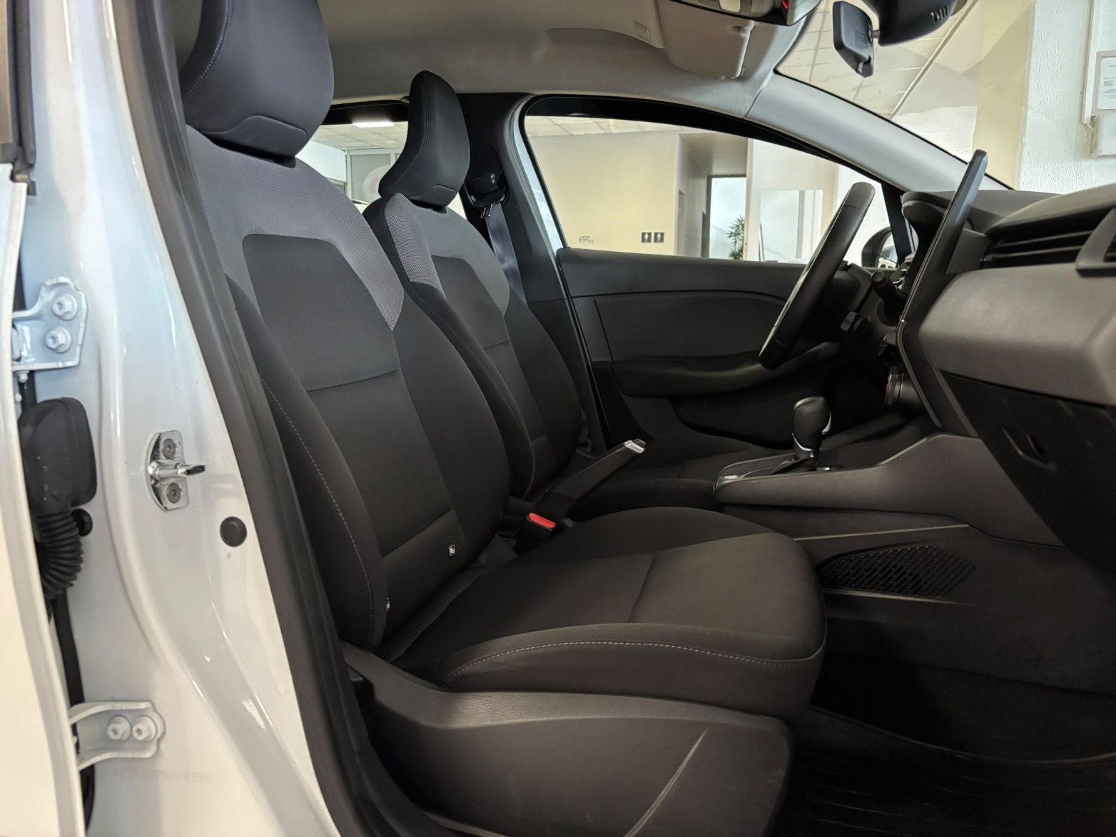 2022 Benzin Otomatik Renault Clio Beyaz Ermat Motorlu Araçlar ve Tarım Ürünleri Sanayi Ticaret A.Ş.