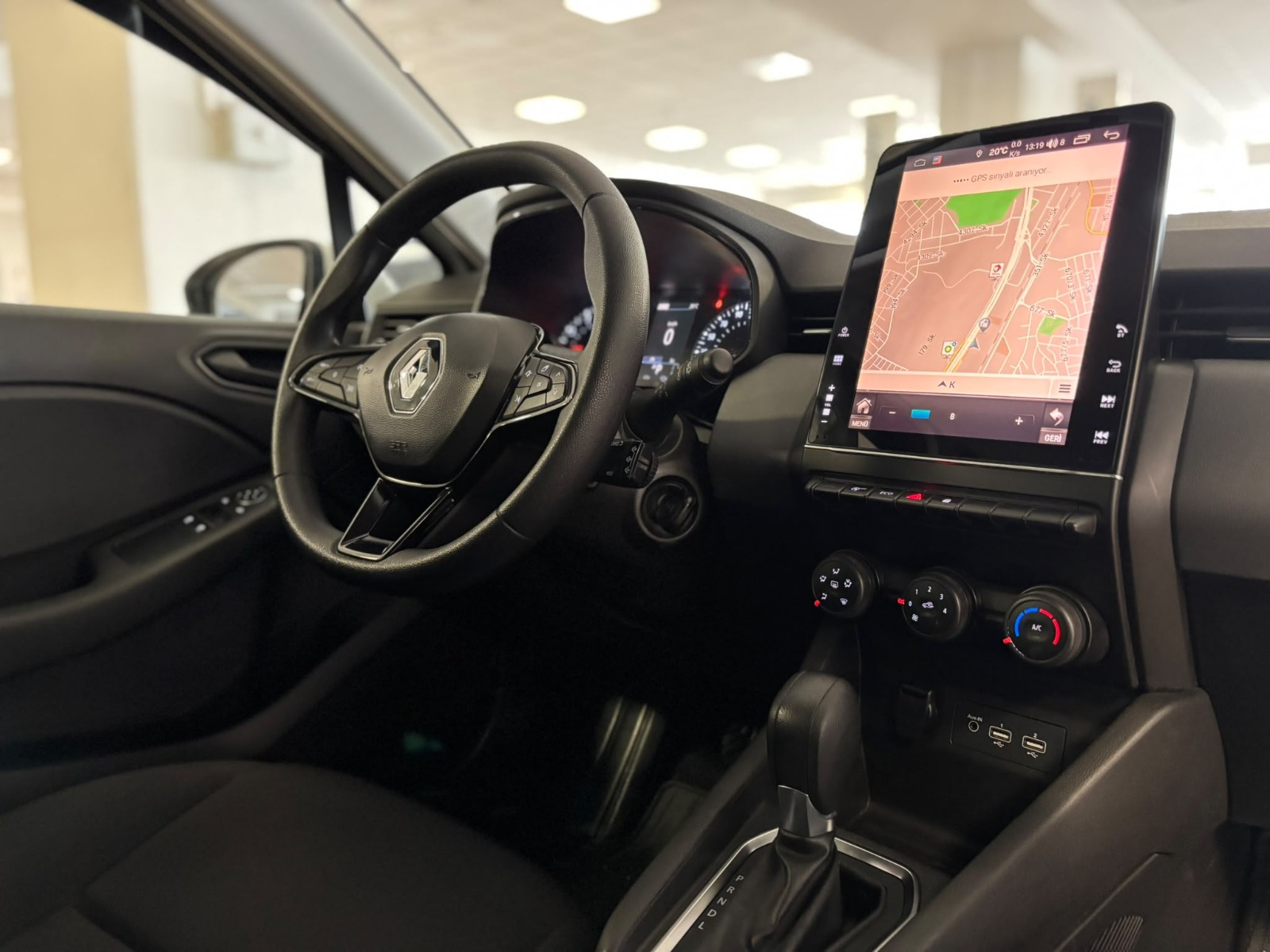 2022 Benzin Otomatik Renault Clio Beyaz Ermat Motorlu Araçlar ve Tarım Ürünleri Sanayi Ticaret A.Ş.