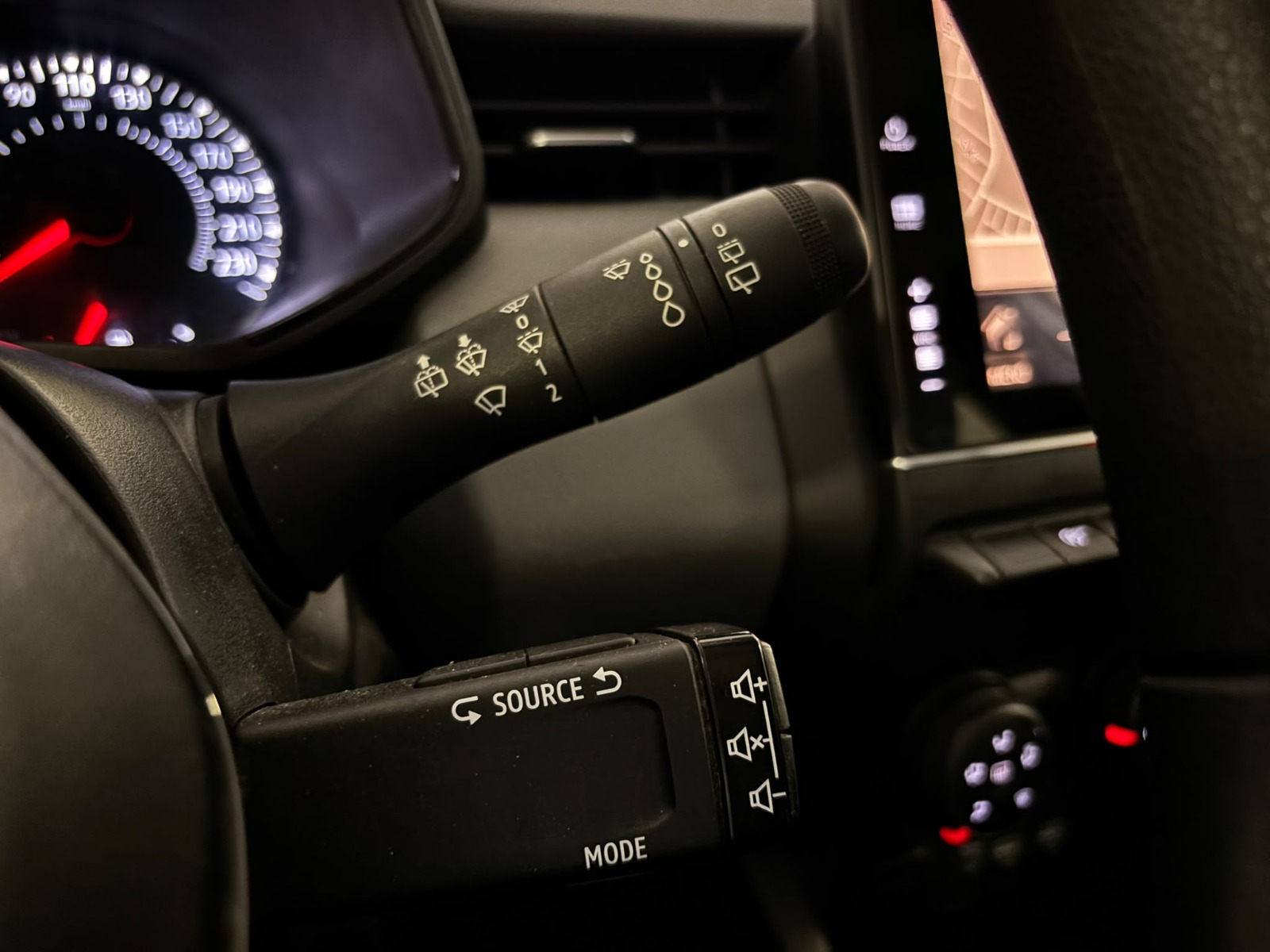 2022 Benzin Otomatik Renault Clio Beyaz Ermat Motorlu Araçlar ve Tarım Ürünleri Sanayi Ticaret A.Ş.