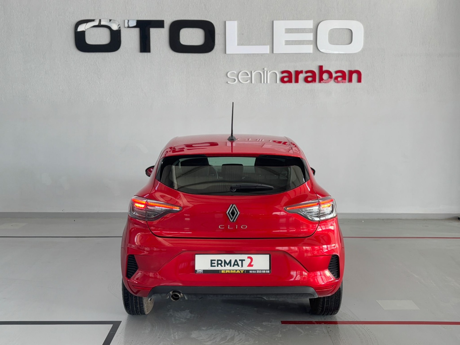 2023 Benzin Otomatik Renault Clio Kırmızı Ermat Motorlu Araçlar ve Tarım Ürünleri Sanayi Ticaret A.Ş.