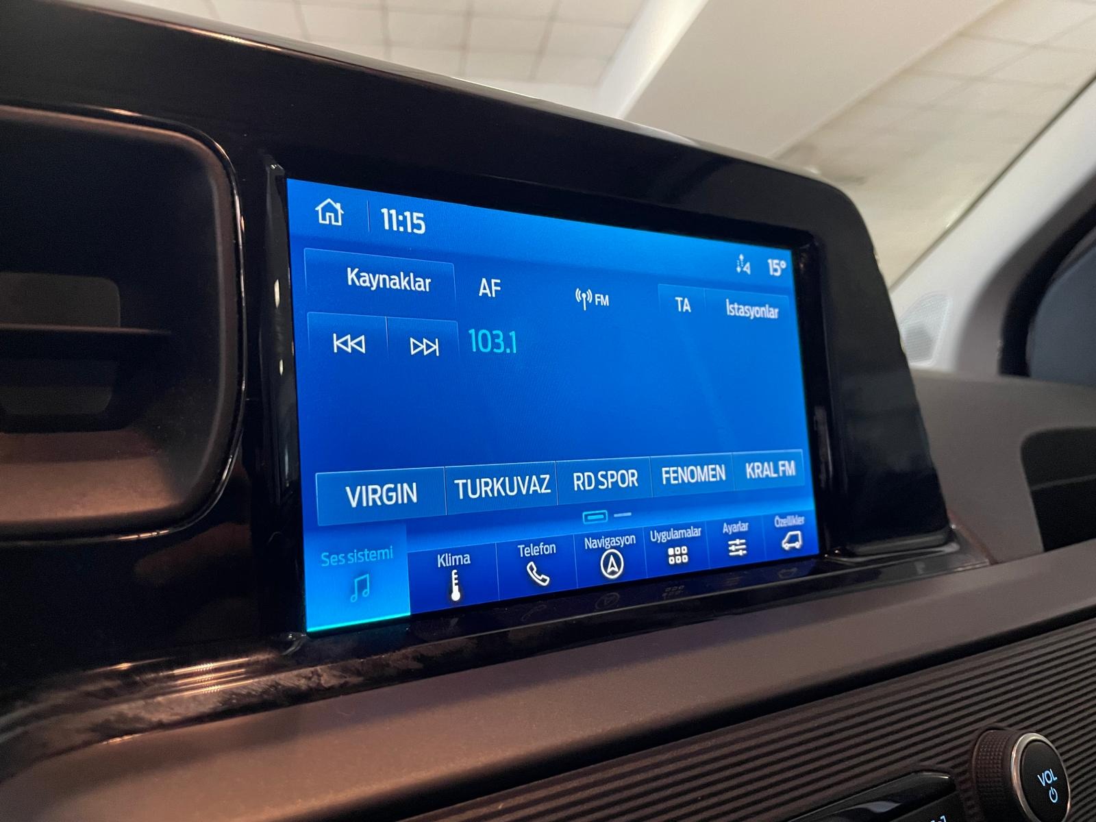 2024 Benzin Otomatik Ford Tourneo Courier Beyaz Ermat Motorlu Araçlar ve Tarım Ürünleri Sanayi Ticaret A.Ş.