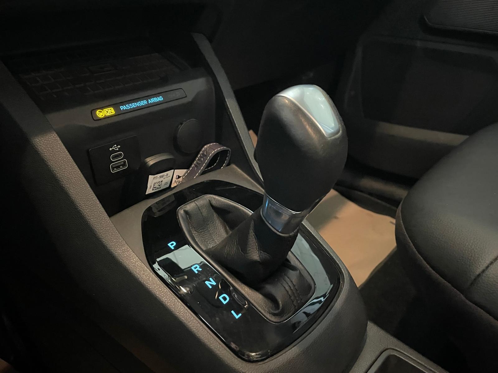 2024 Benzin Otomatik Ford Tourneo Courier Beyaz Ermat Motorlu Araçlar ve Tarım Ürünleri Sanayi Ticaret A.Ş.