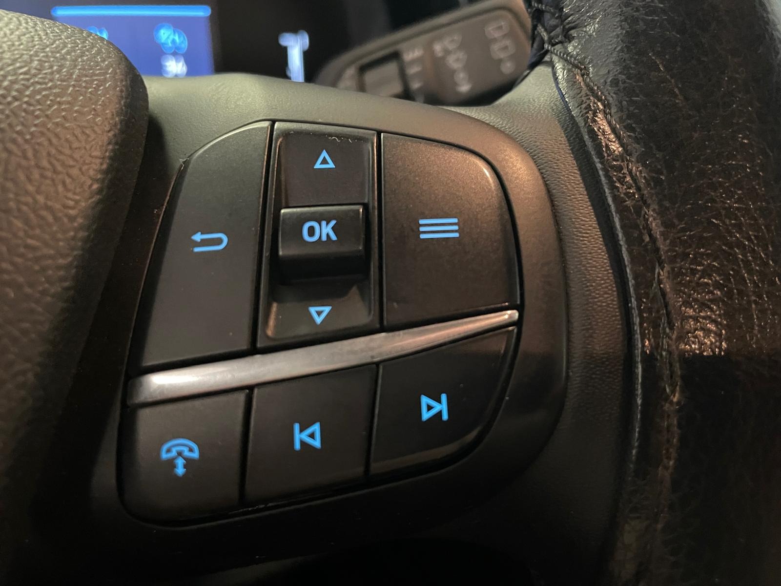 2024 Benzin Otomatik Ford Tourneo Courier Beyaz Ermat Motorlu Araçlar ve Tarım Ürünleri Sanayi Ticaret A.Ş.