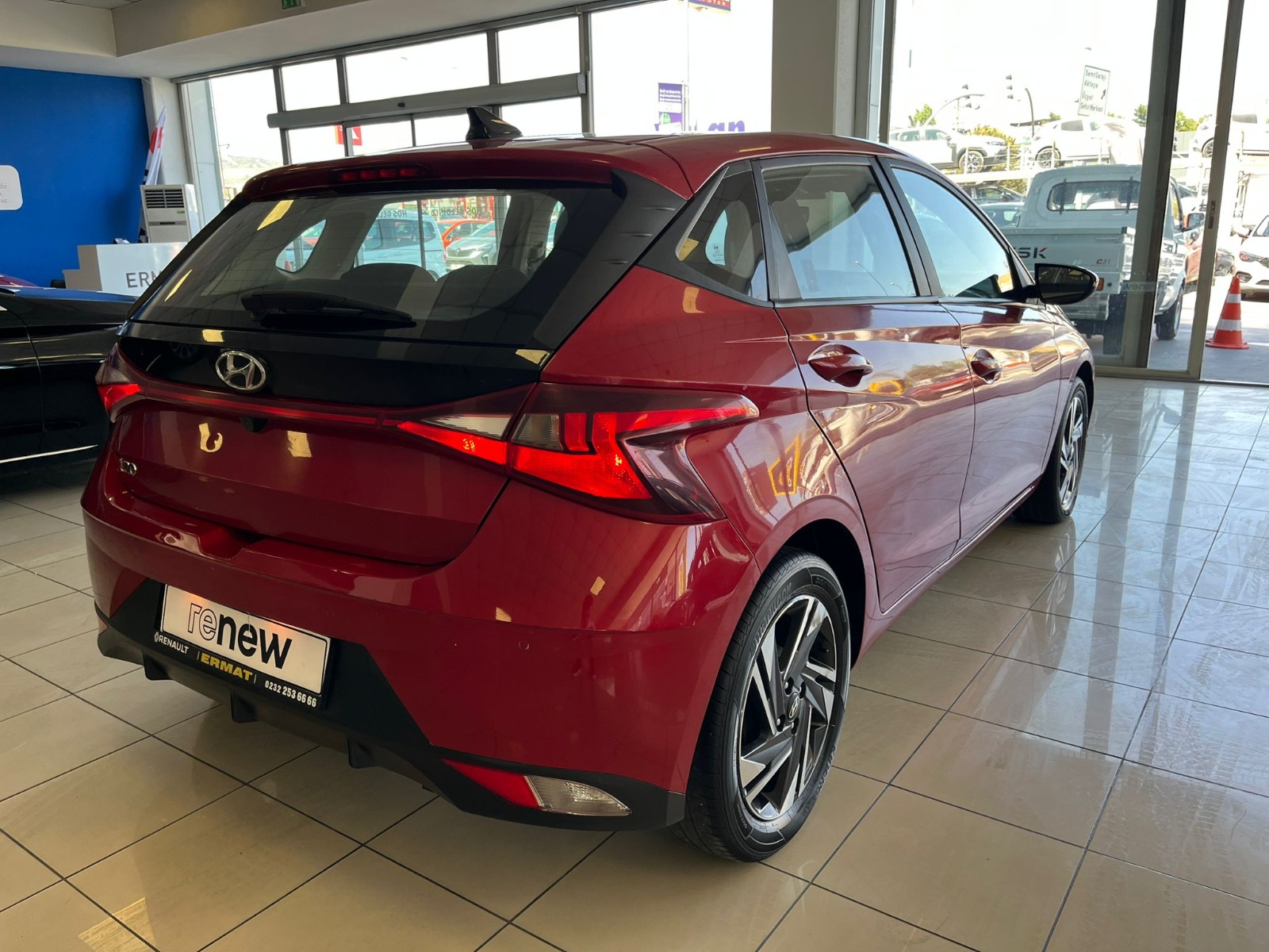 2023 Benzin Otomatik Hyundai i20 Kırmızı Ermat Motorlu Araçlar ve Tarım Ürünleri Sanayi Ticaret A.Ş.