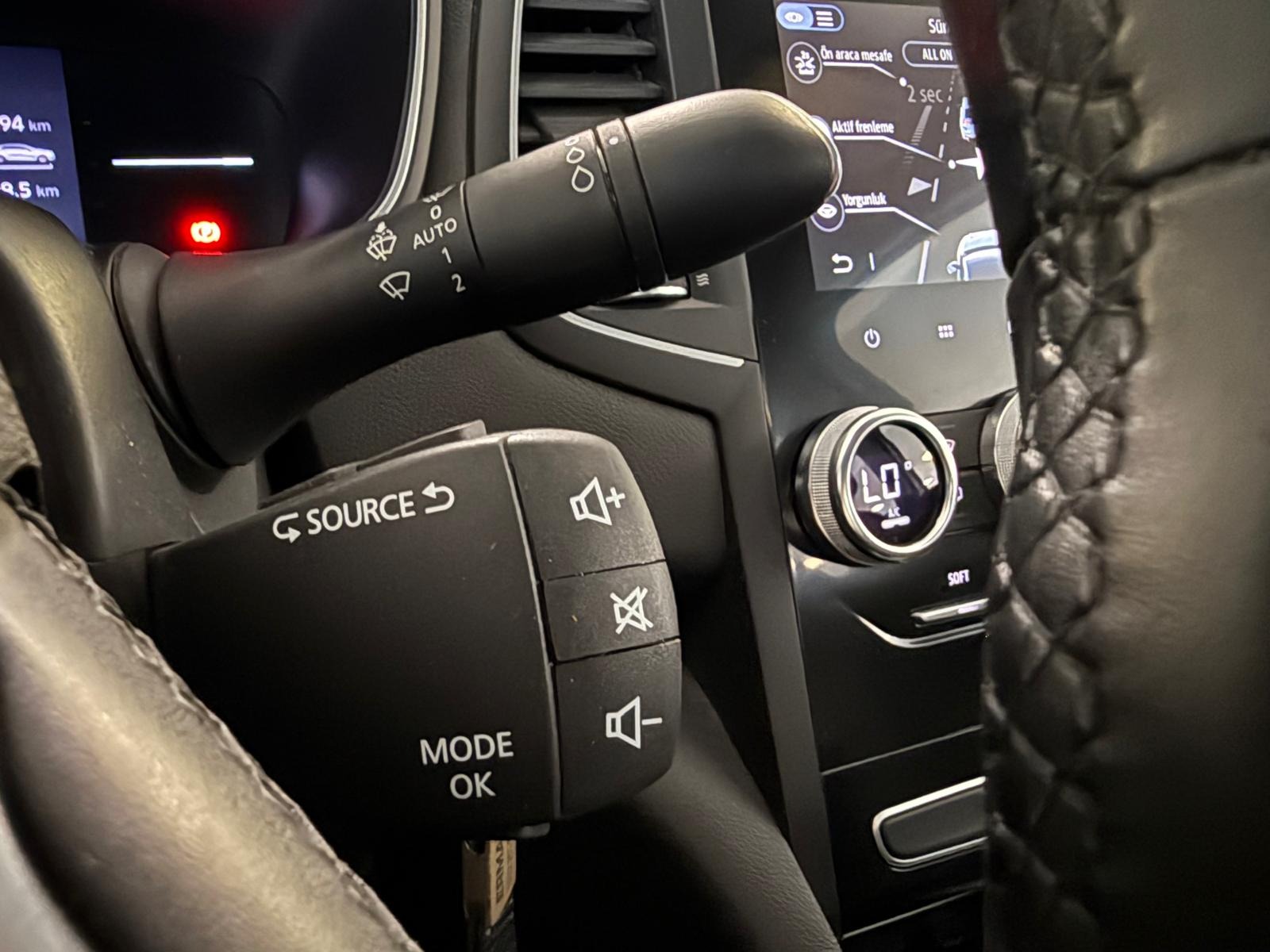 2025 Benzin Manuel Renault Megane Beyaz Ermat Motorlu Araçlar ve Tarım Ürünleri Sanayi Ticaret A.Ş.