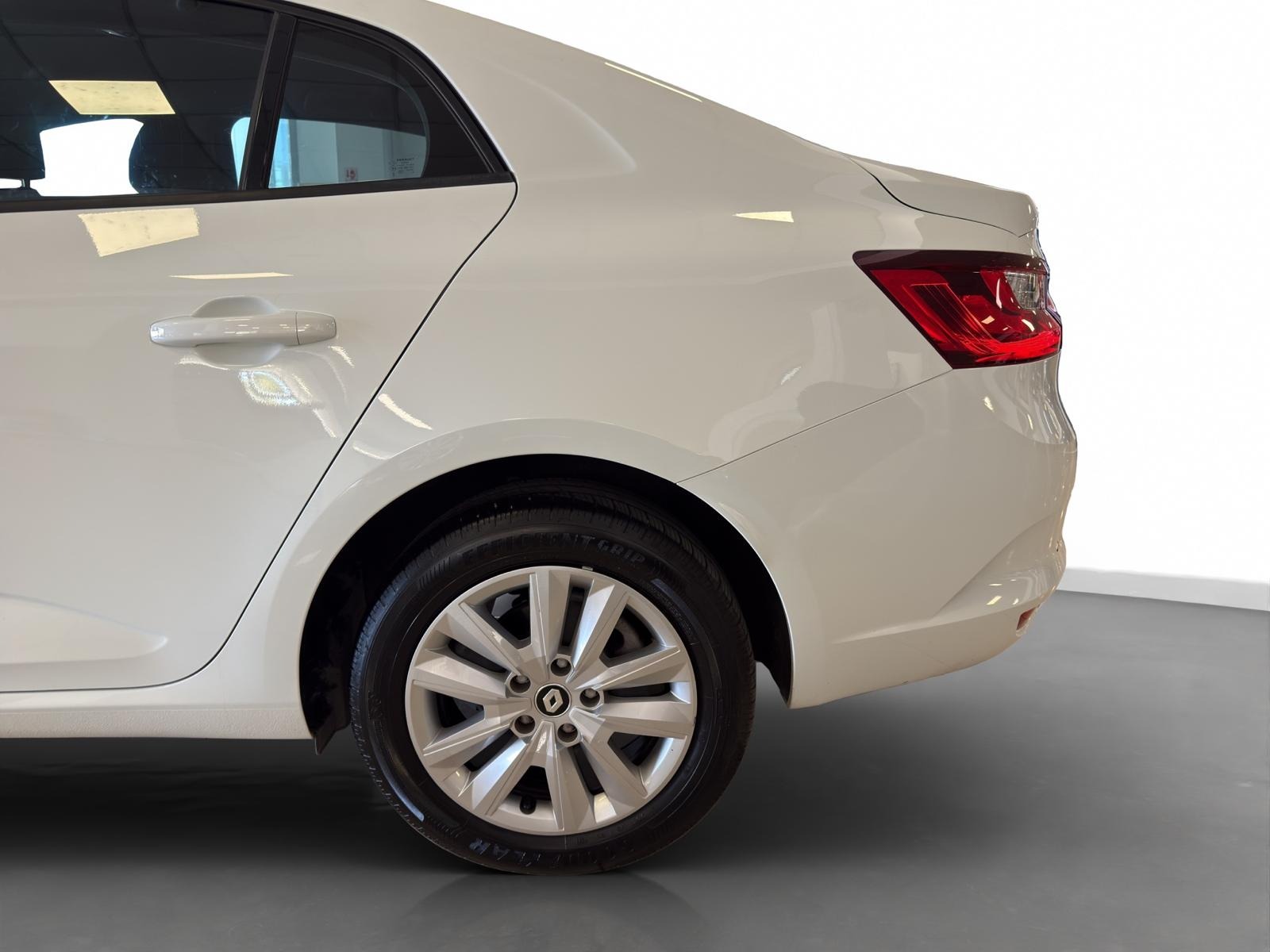 2025 Benzin Manuel Renault Megane Beyaz Ermat Motorlu Araçlar ve Tarım Ürünleri Sanayi Ticaret A.Ş.