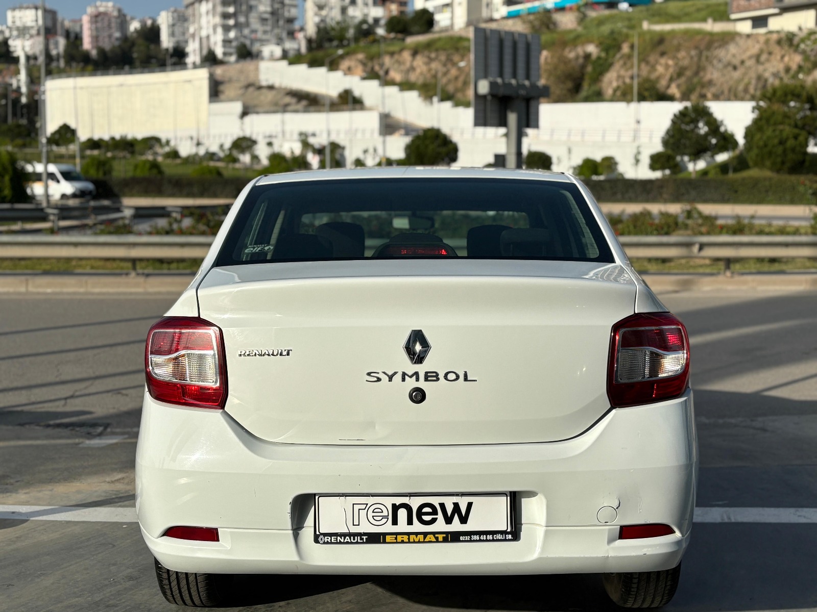 2015 Benzin Manuel Renault Symbol Beyaz Ermat Motorlu Araçlar ve Tarım Ürünleri Sanayi Ticaret A.Ş.