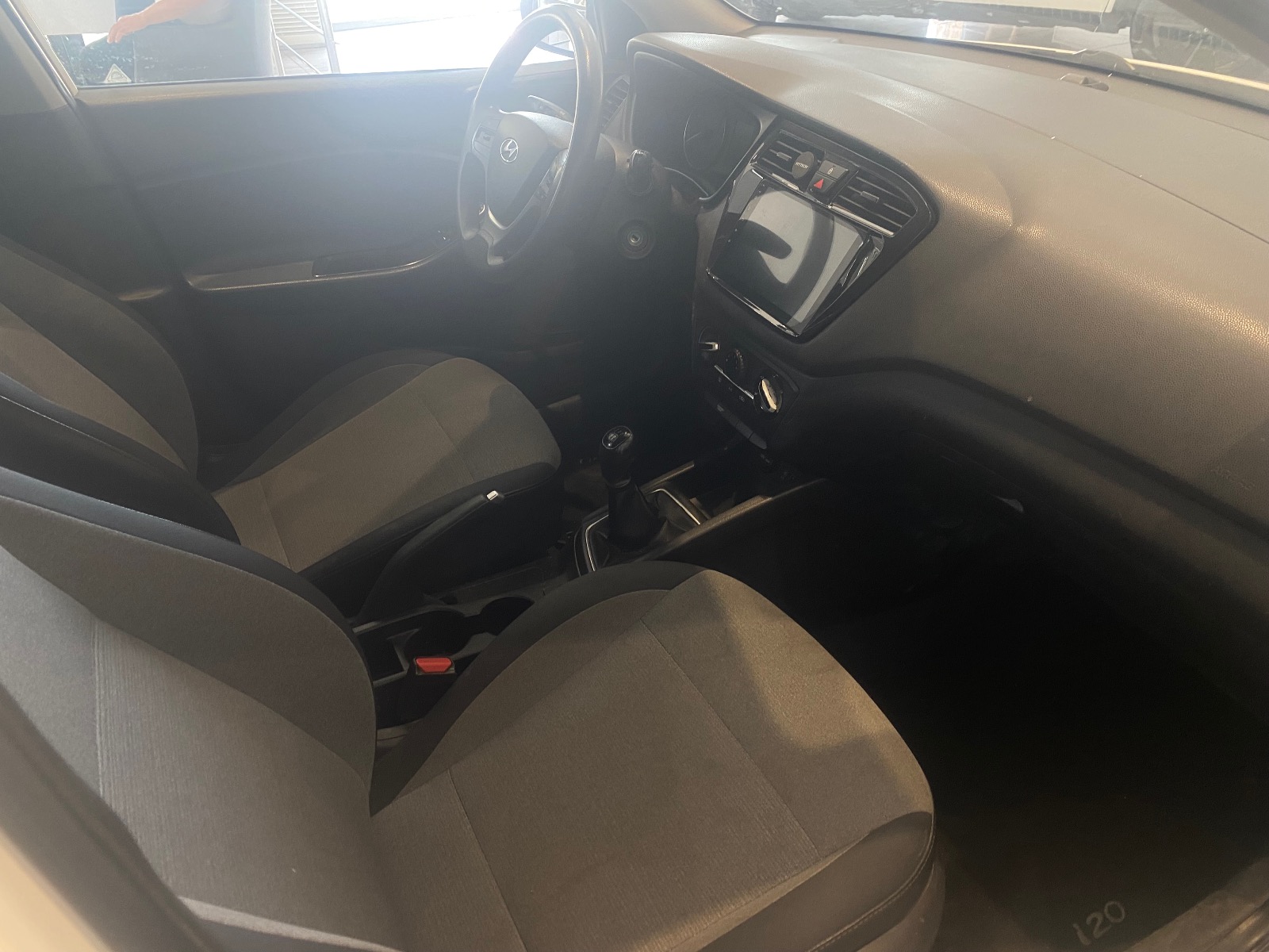 2015 Benzin + LPG Manuel Hyundai i20 Beyaz Ermat Motorlu Araçlar ve Tarım Ürünleri Sanayi Ticaret A.Ş.